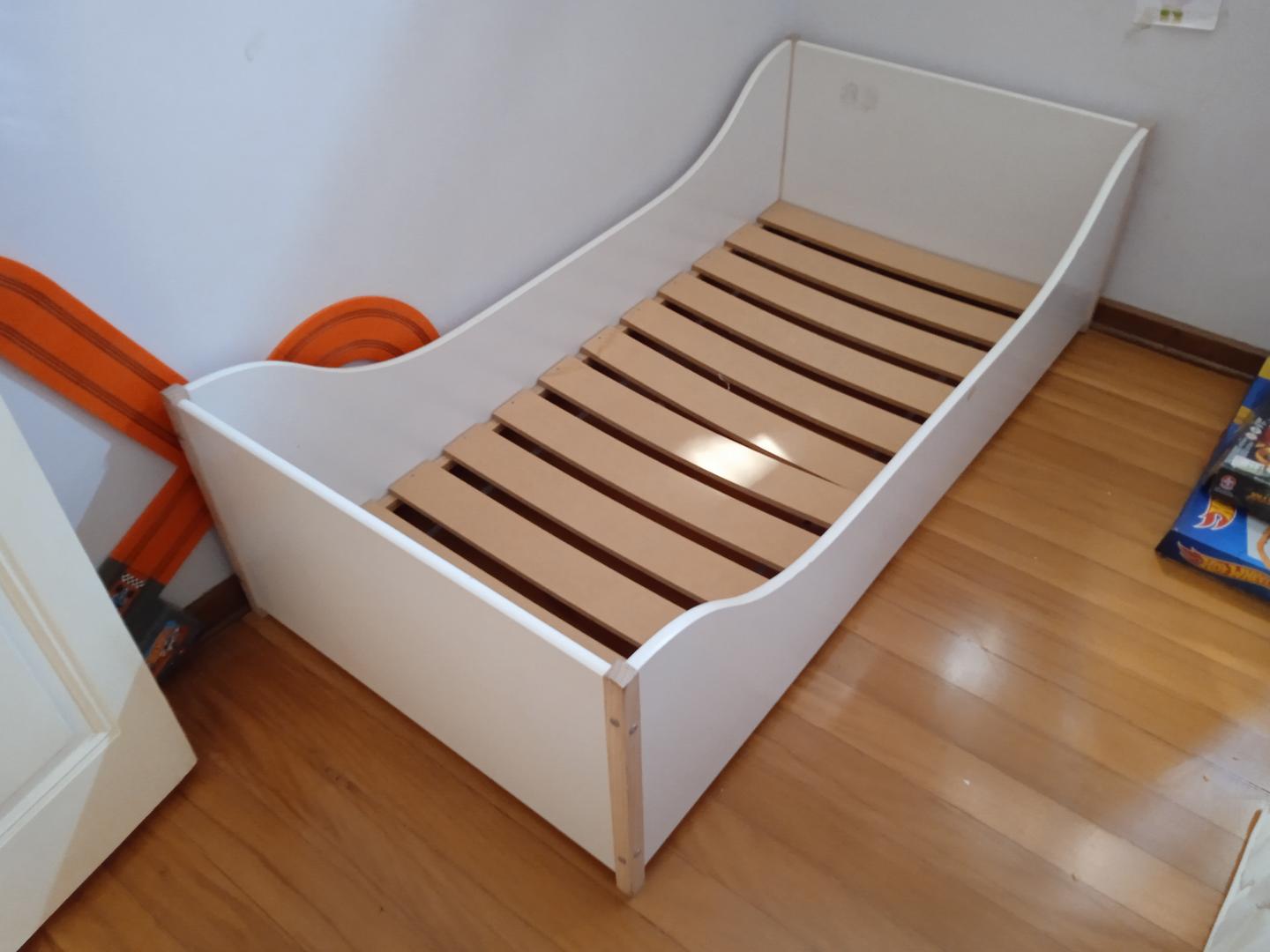 Cama Infantil em MDF Branca 49 cm x 85 cm x 170 cm