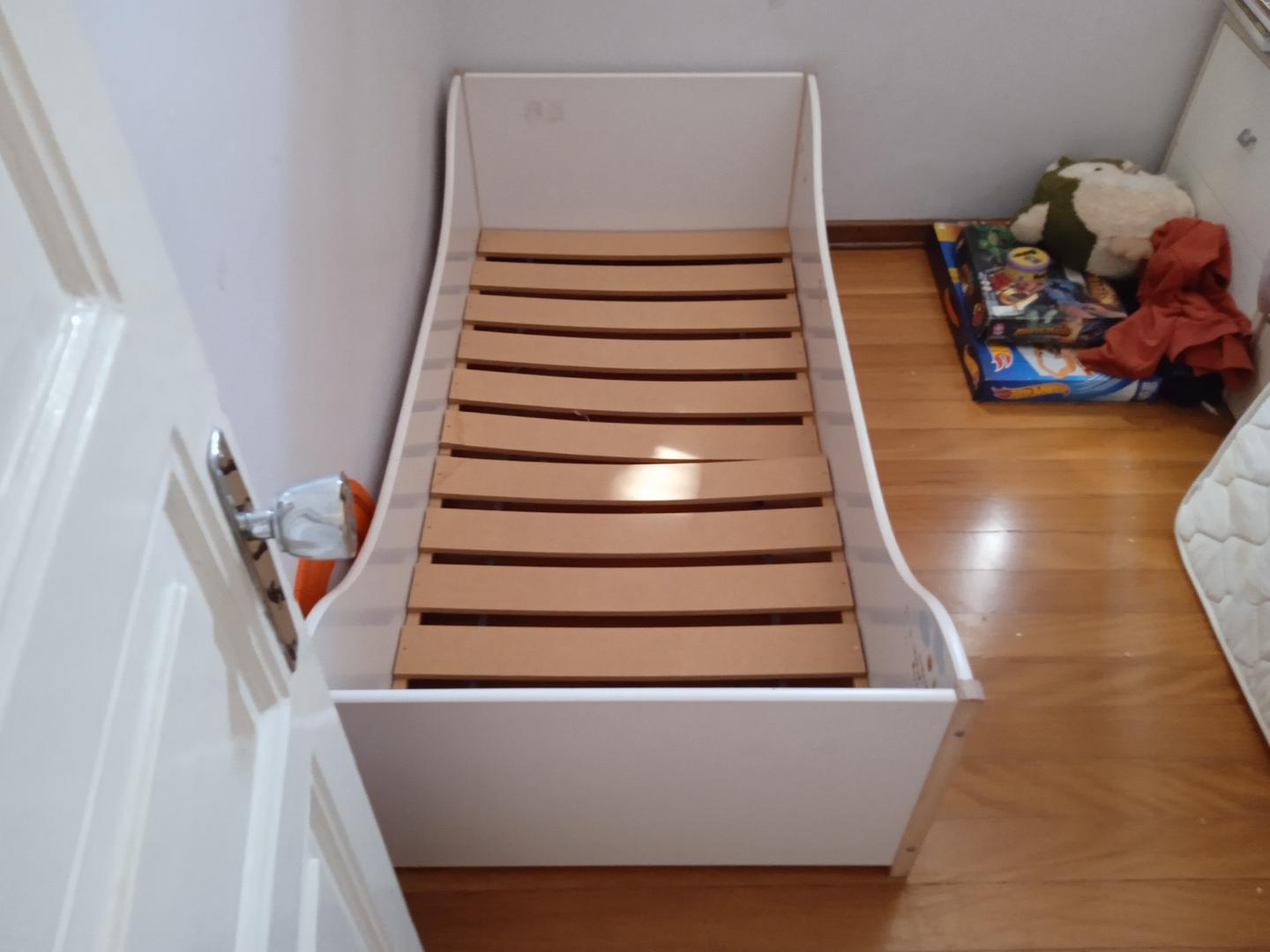 Cama Infantil em MDF Branca 49 cm x 85 cm x 170 cm