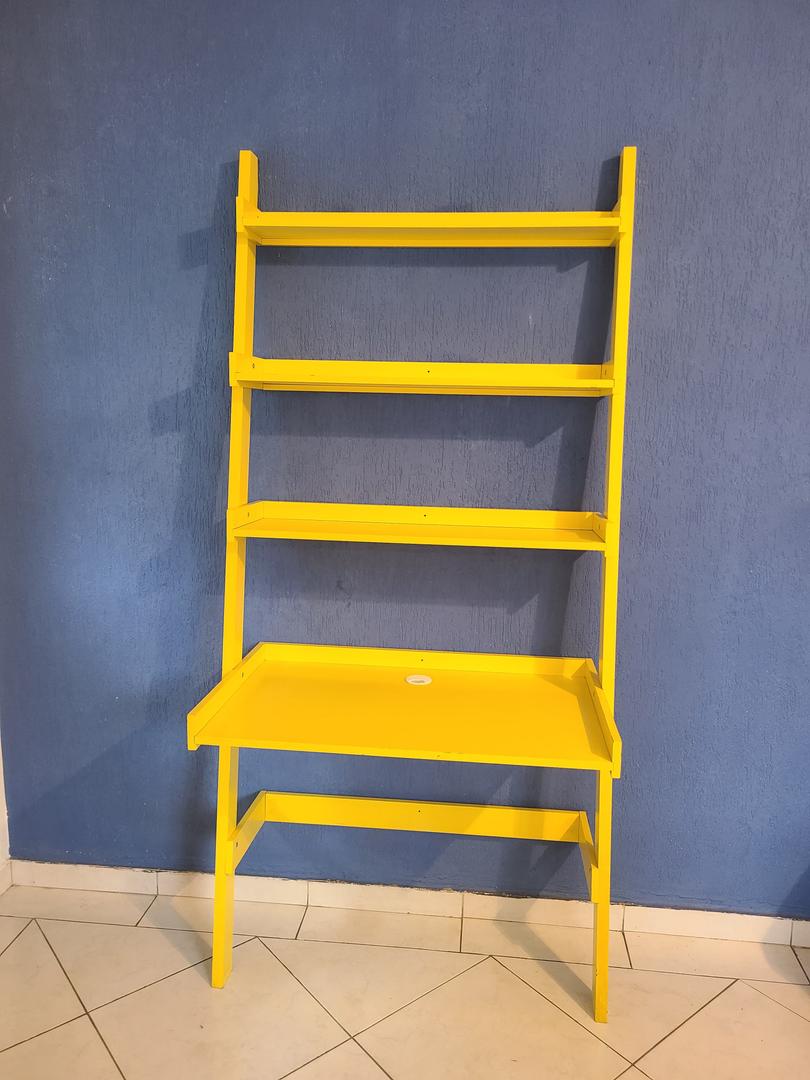 Estante c/ 4 prateleiras em Madeira Amarelo 208 cm x 98 cm x 55 cm