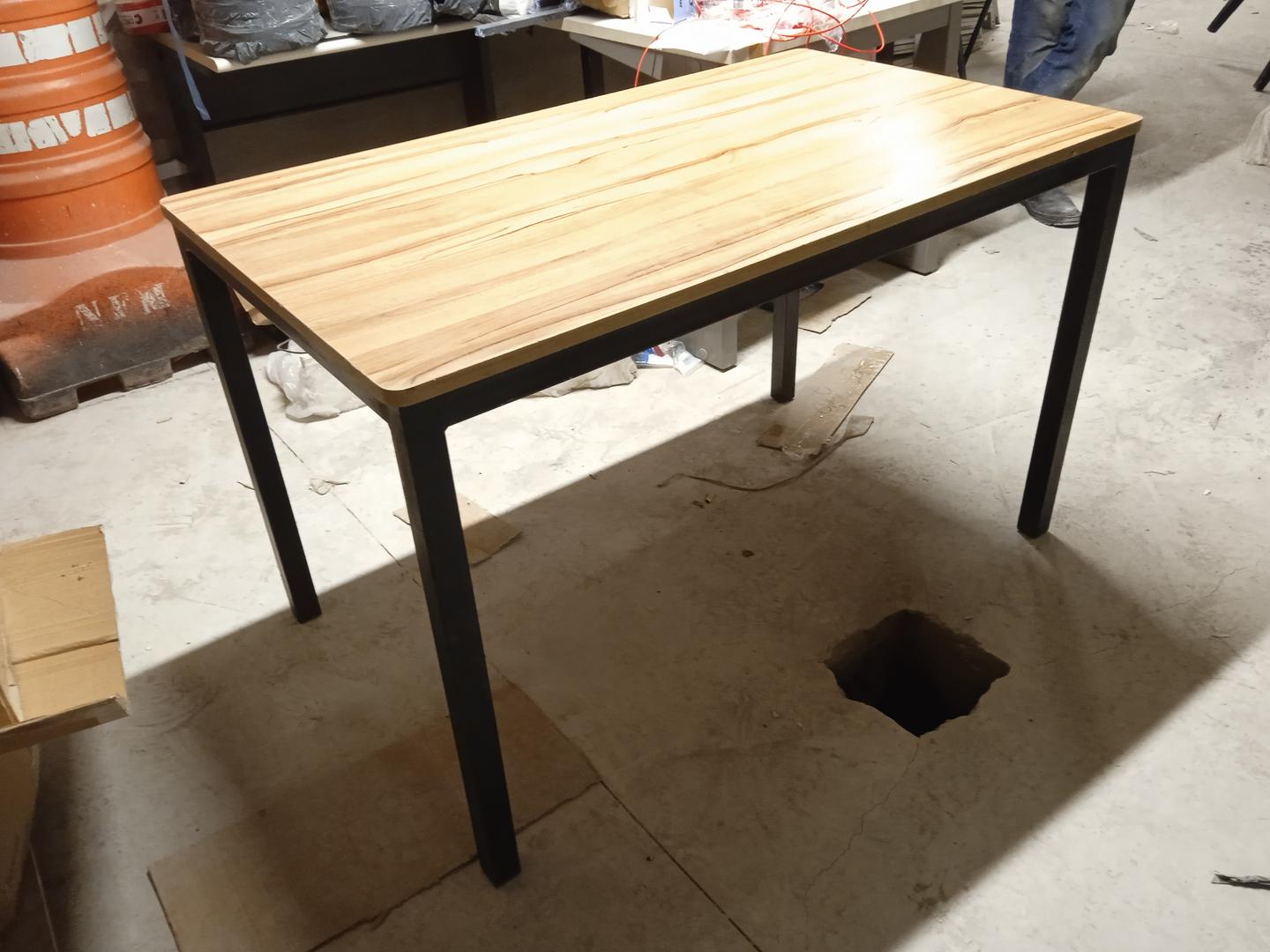 Mesa de escritório industrial em Aço / MDF Bege 75 cm x 70 cm x 120 cm