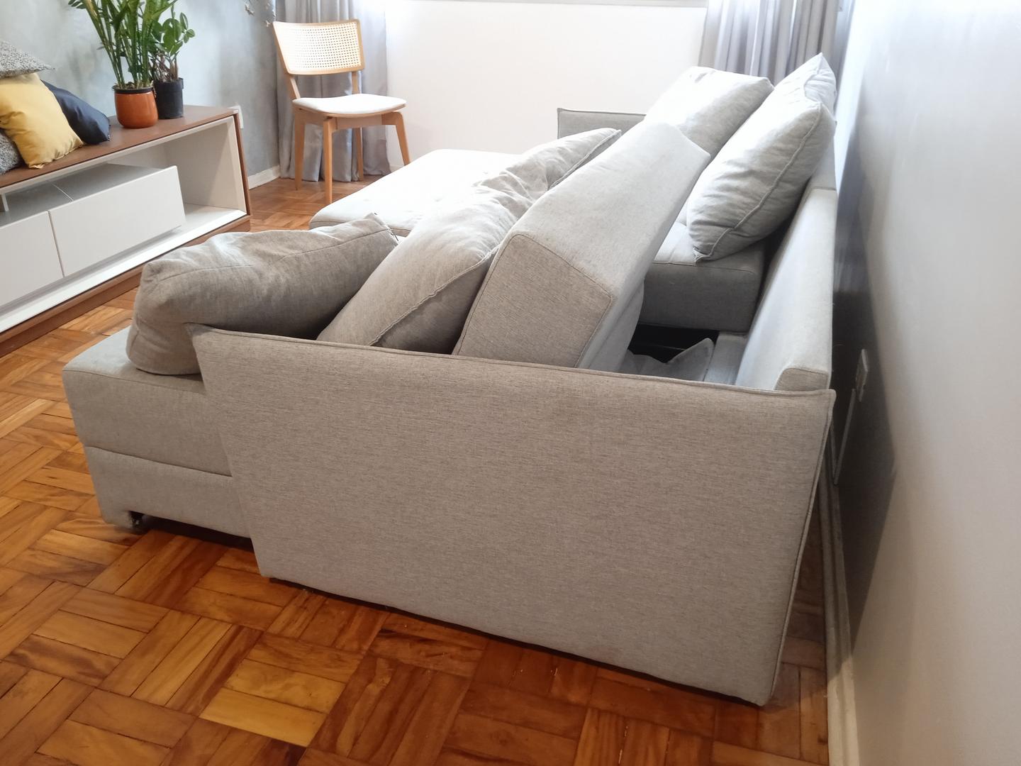 Sofá Retrátil c/ 2 Lugares em Estofado / Tecido Cinza 82 cm x 228 cm x 116 cm