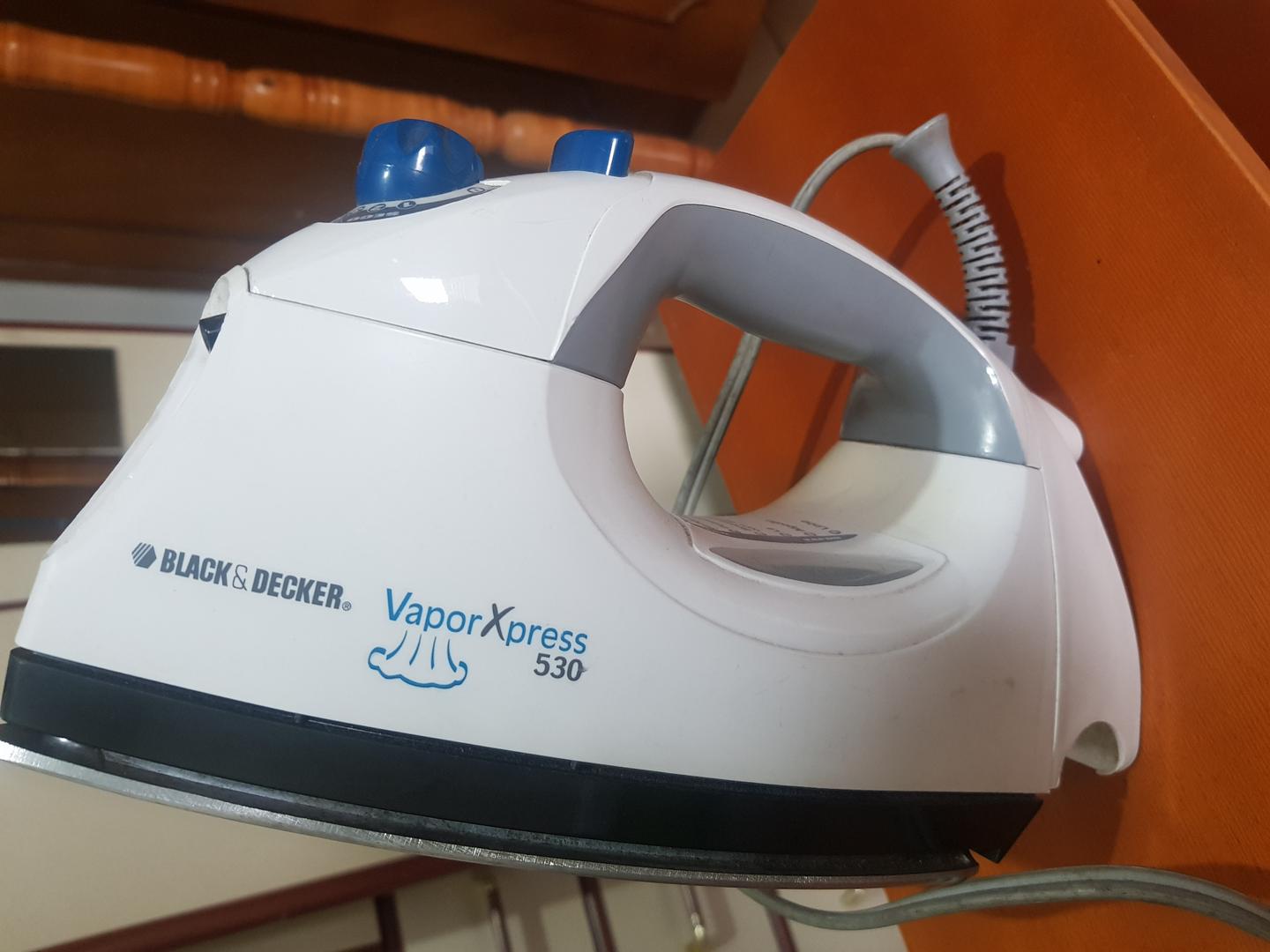 Ferro de passar Black&Decker Vapor xpress 350 em Ferro / Plástico Branco