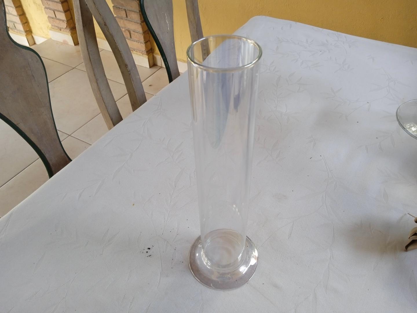 Vaso tubo c/ flor em Vidro Transparente 28 cm x 10 cm x 10 cm