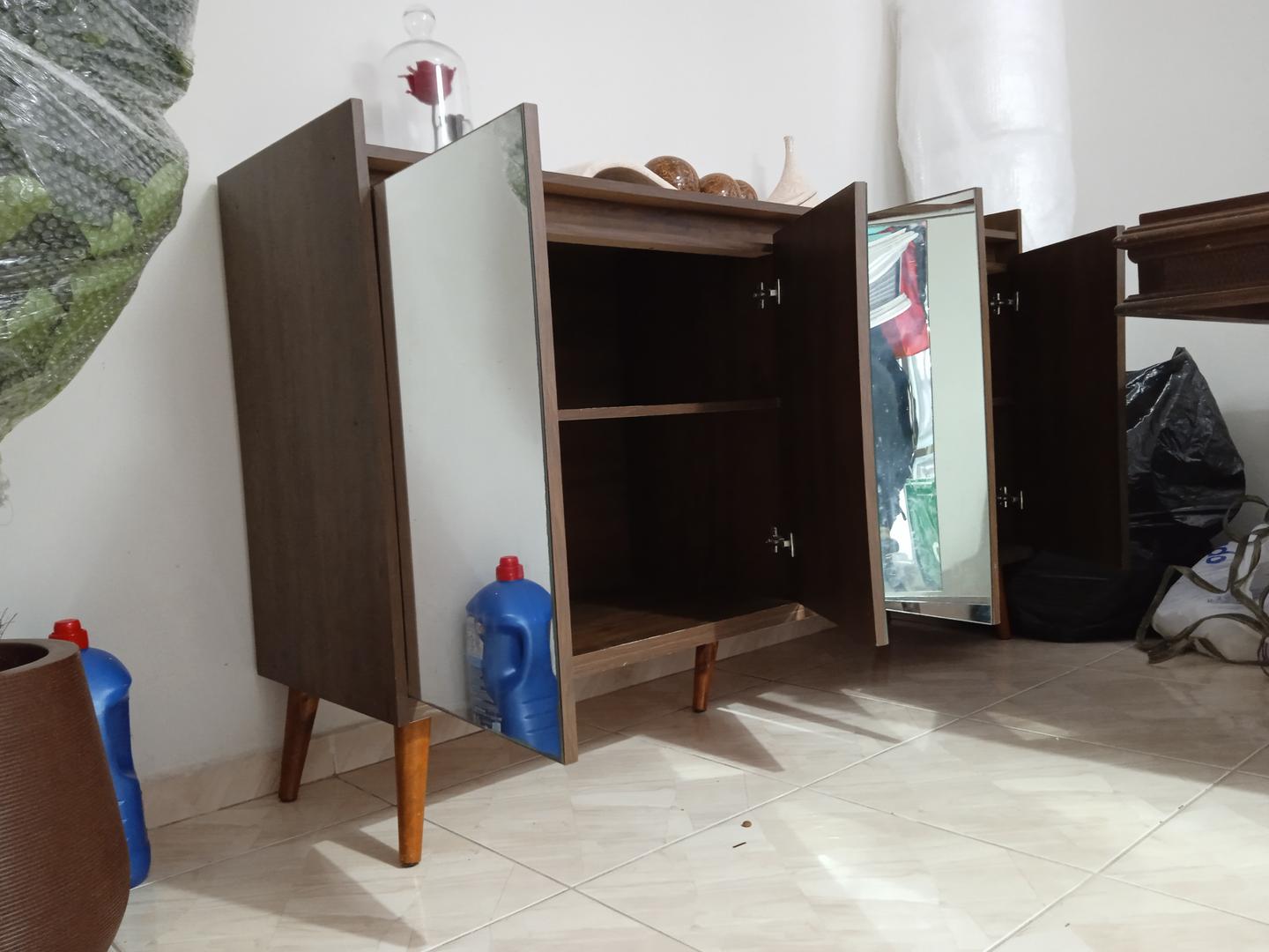 Buffet Espelhado c/ 4 portas em MDF / Vidro Marrom 94 cm x 160 cm x 46 cm