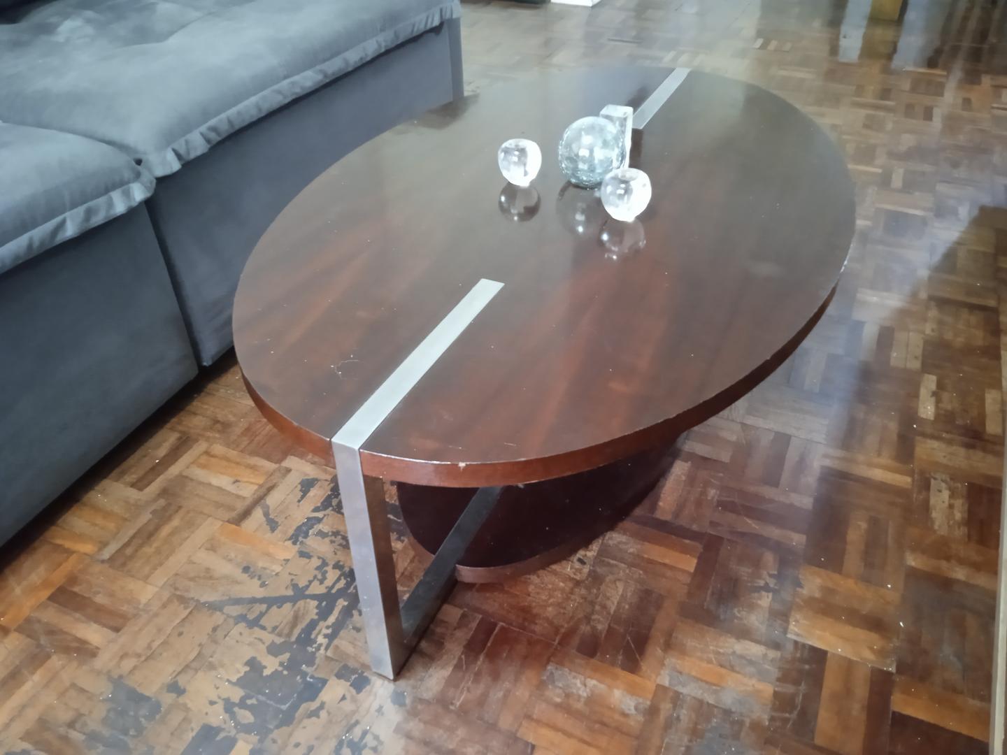 Mesa de centro Oval em Madeira Marrom 33 cm x 110 cm x 75 cm