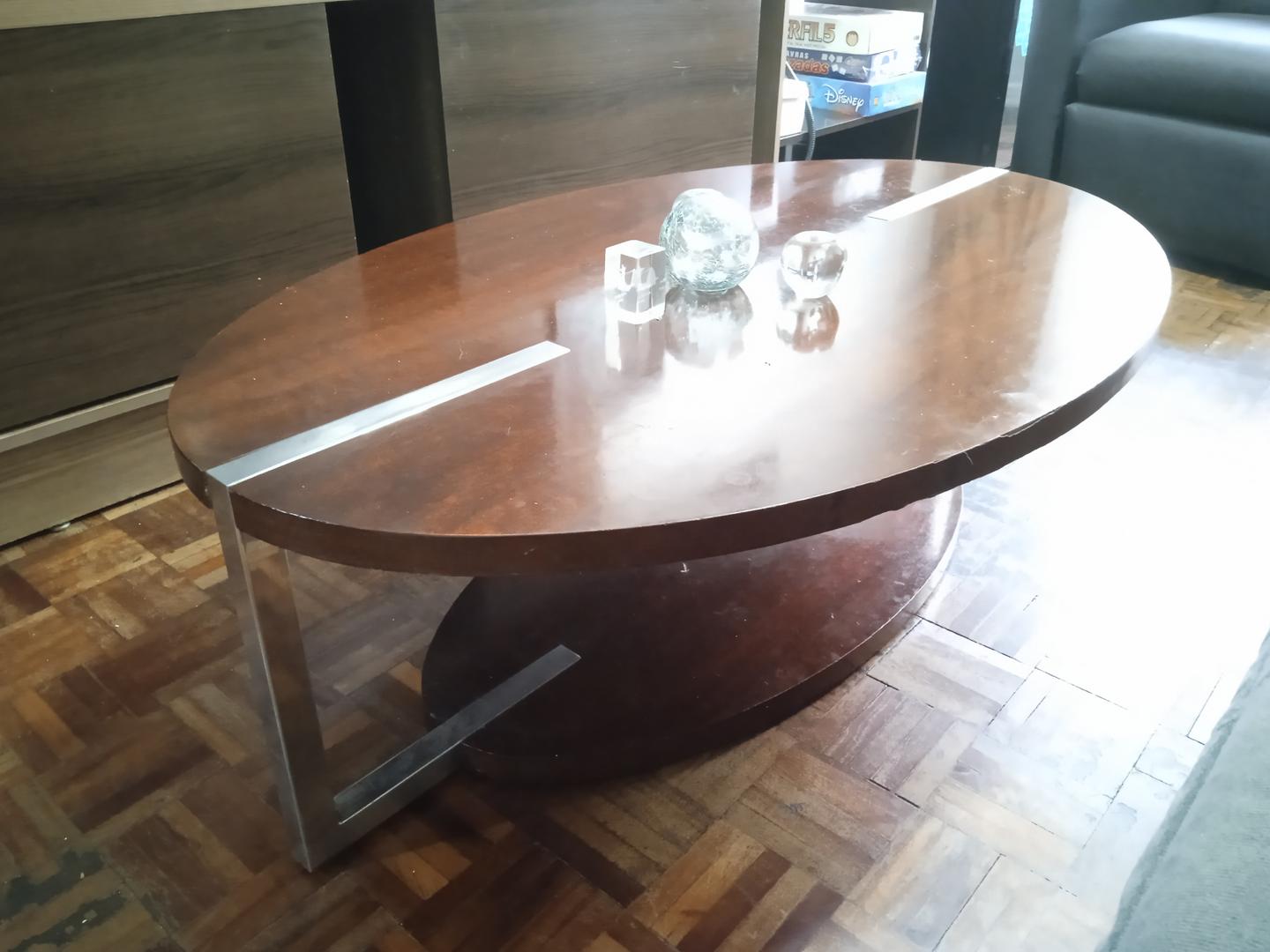 Mesa de centro Oval em Madeira Marrom 33 cm x 110 cm x 75 cm