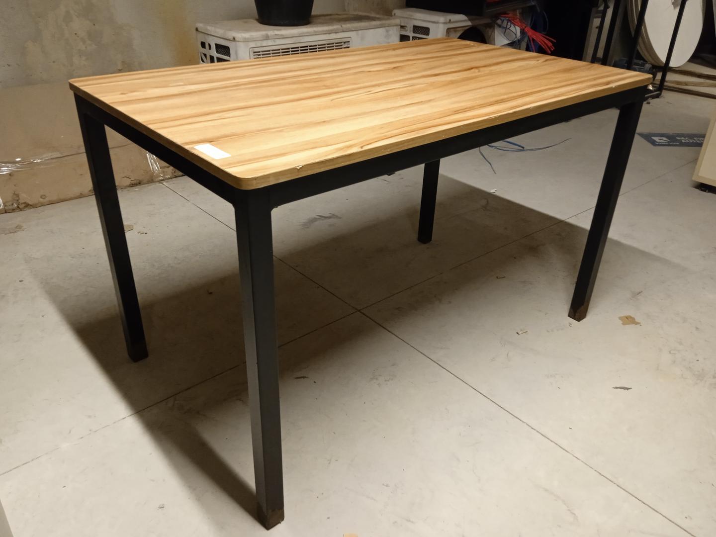 Mesa de escritório industrial em Aço / MDF Marrom 74 cm x 120 cm x 70 cm