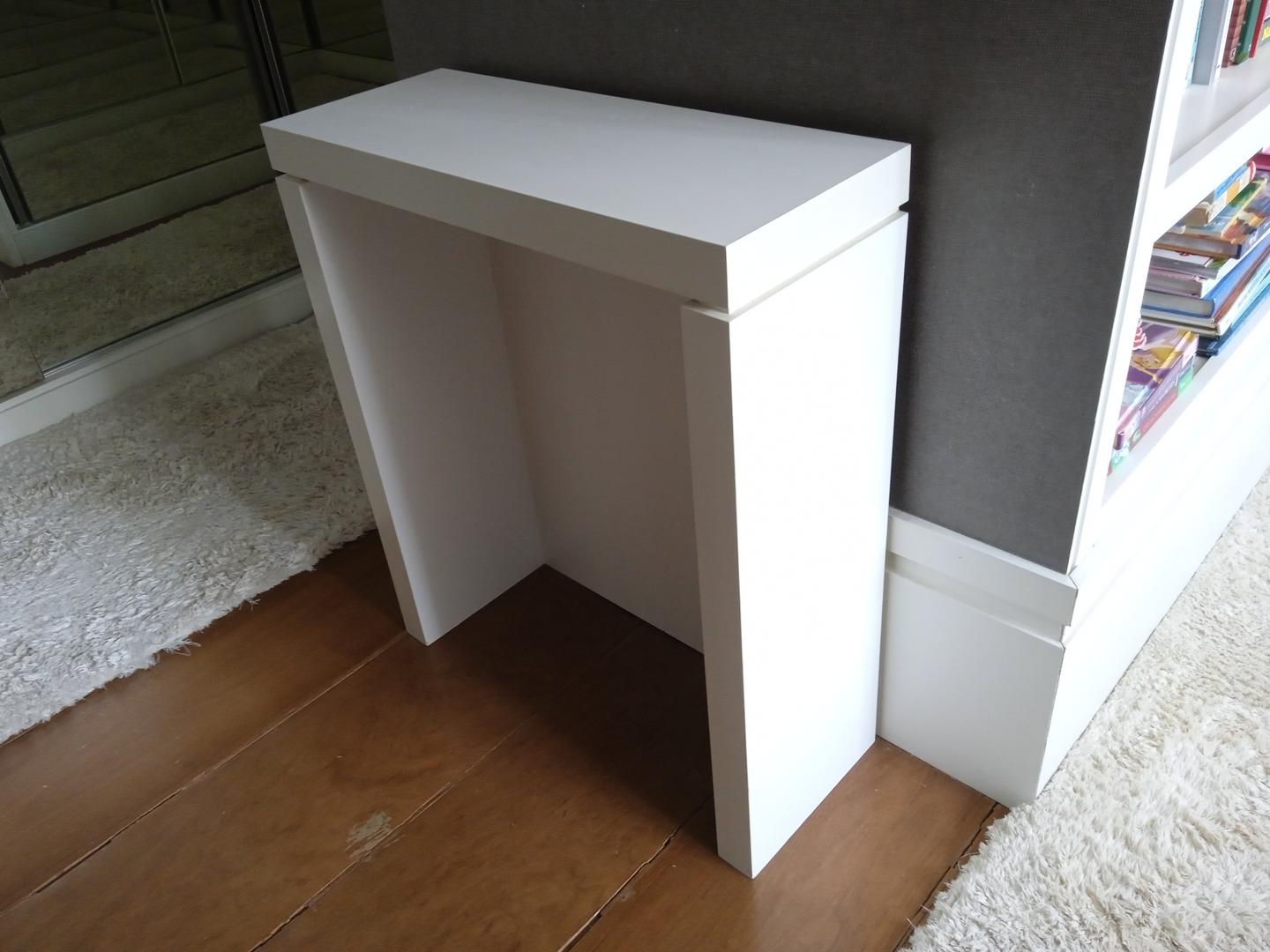 Aparador em MDF Branco 75 cm x 65 cm x 25 cm