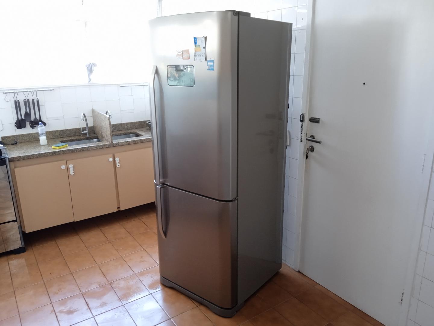 Geladeira frost free Electrolux DB53X em Aço / Inox Cinza 190 cm x 70 cm x 77 cm