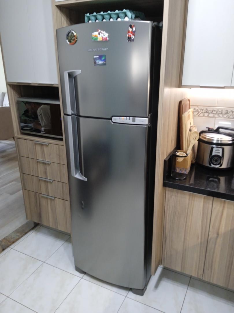 Geladeira Brastemp BRM42EKANA 10 em Aço / Inox Cinza 186 cm x 60 cm x 60 cm