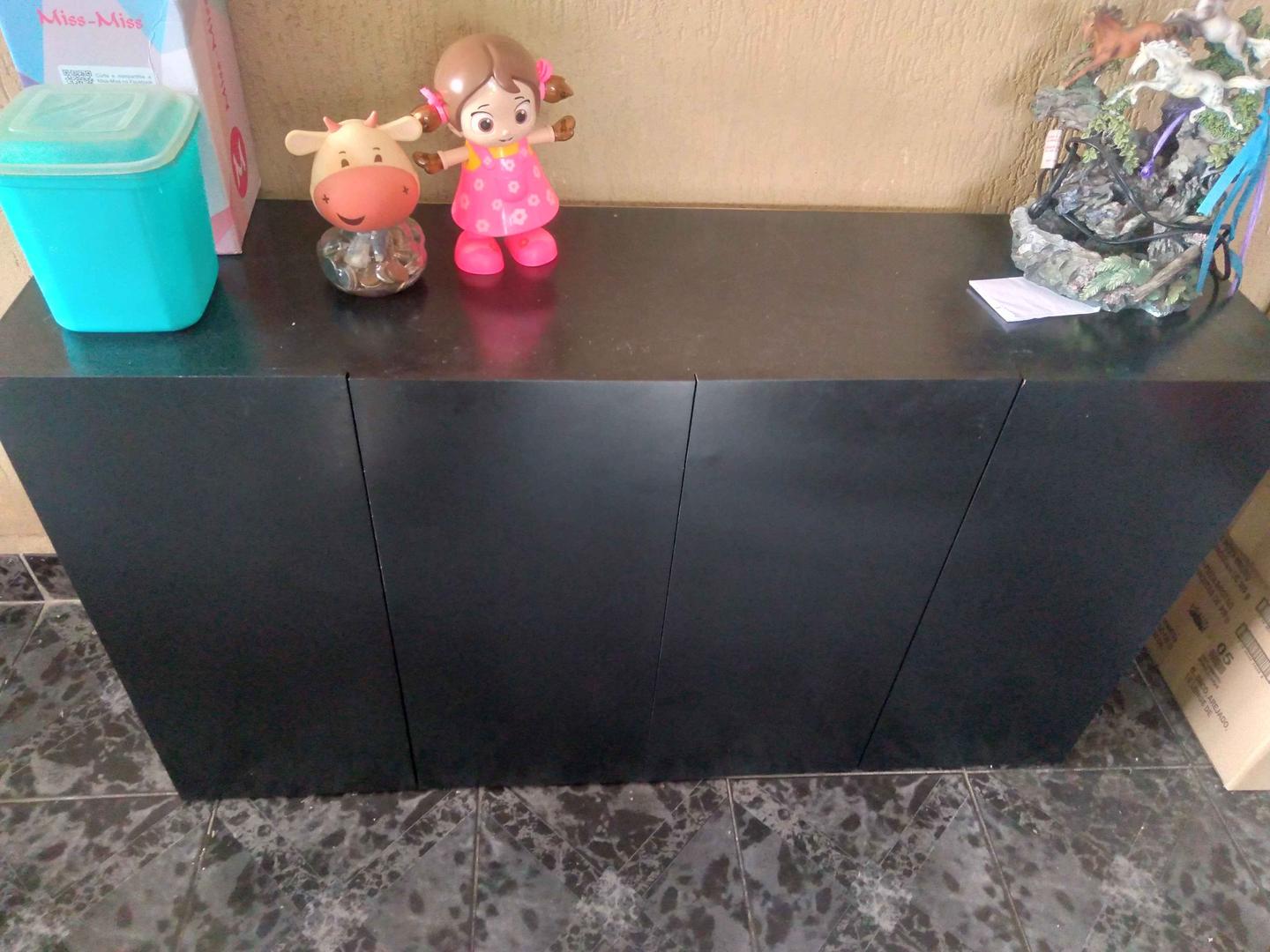 Buffet 4 portas/ 2 prateleiras  em MDP Preto 70 cm x 124 cm x 35 cm