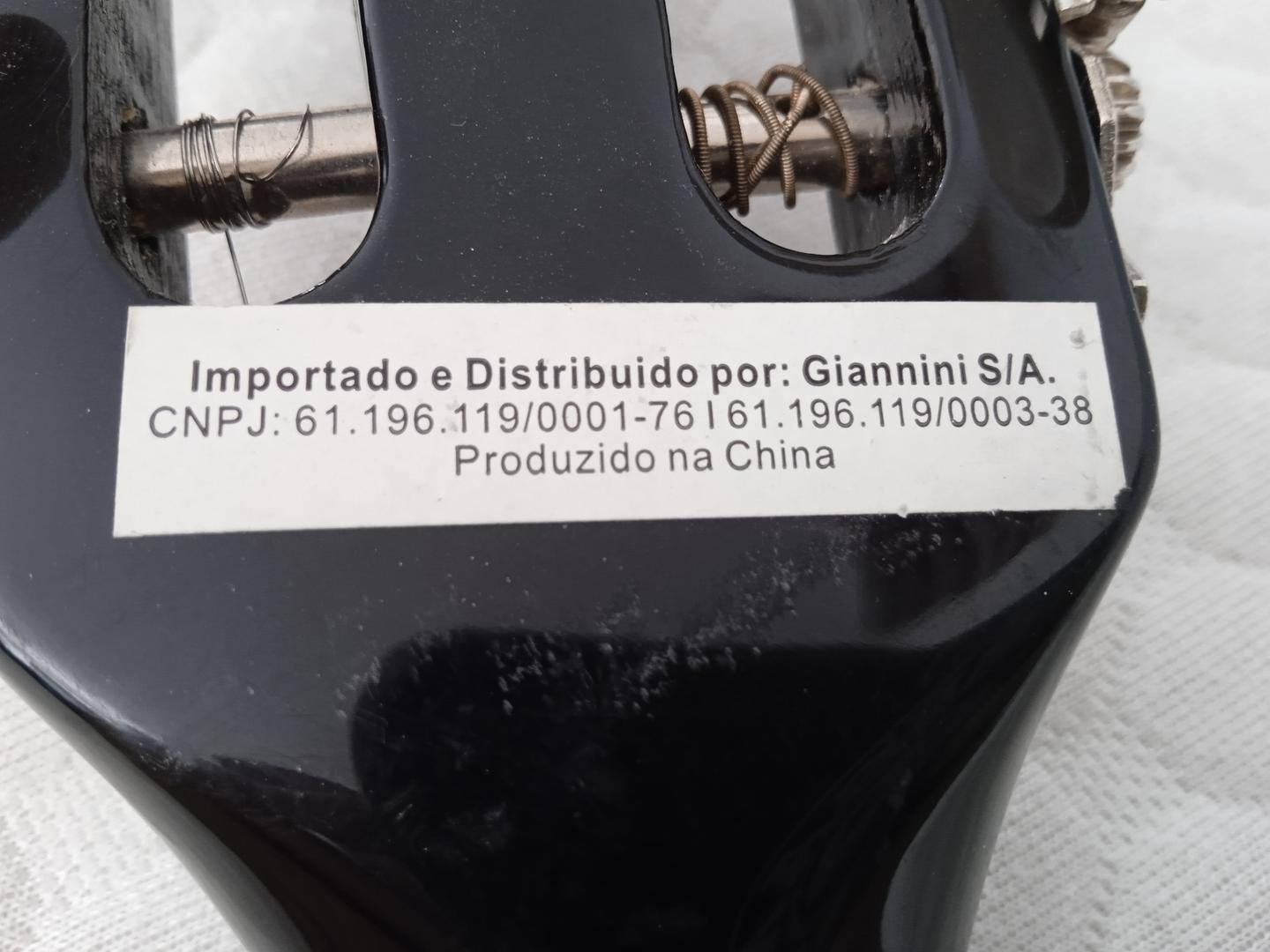 Cavaquinho Start Giannini em Madeira Preto 60 cm x 25 cm x 8 cm