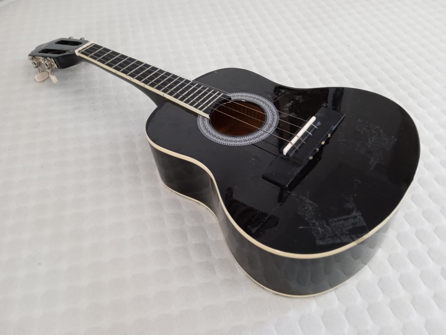 Cavaquinho Start Giannini em Madeira Preto 60 cm x 25 cm x 8 cm