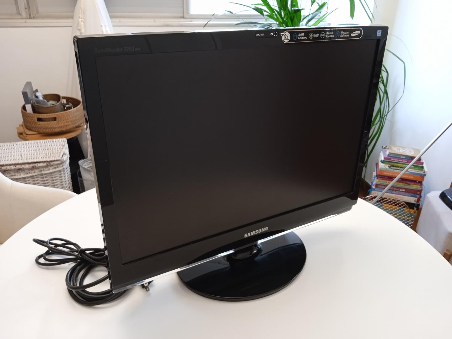 Monitor Samsung 2263UW com webcam