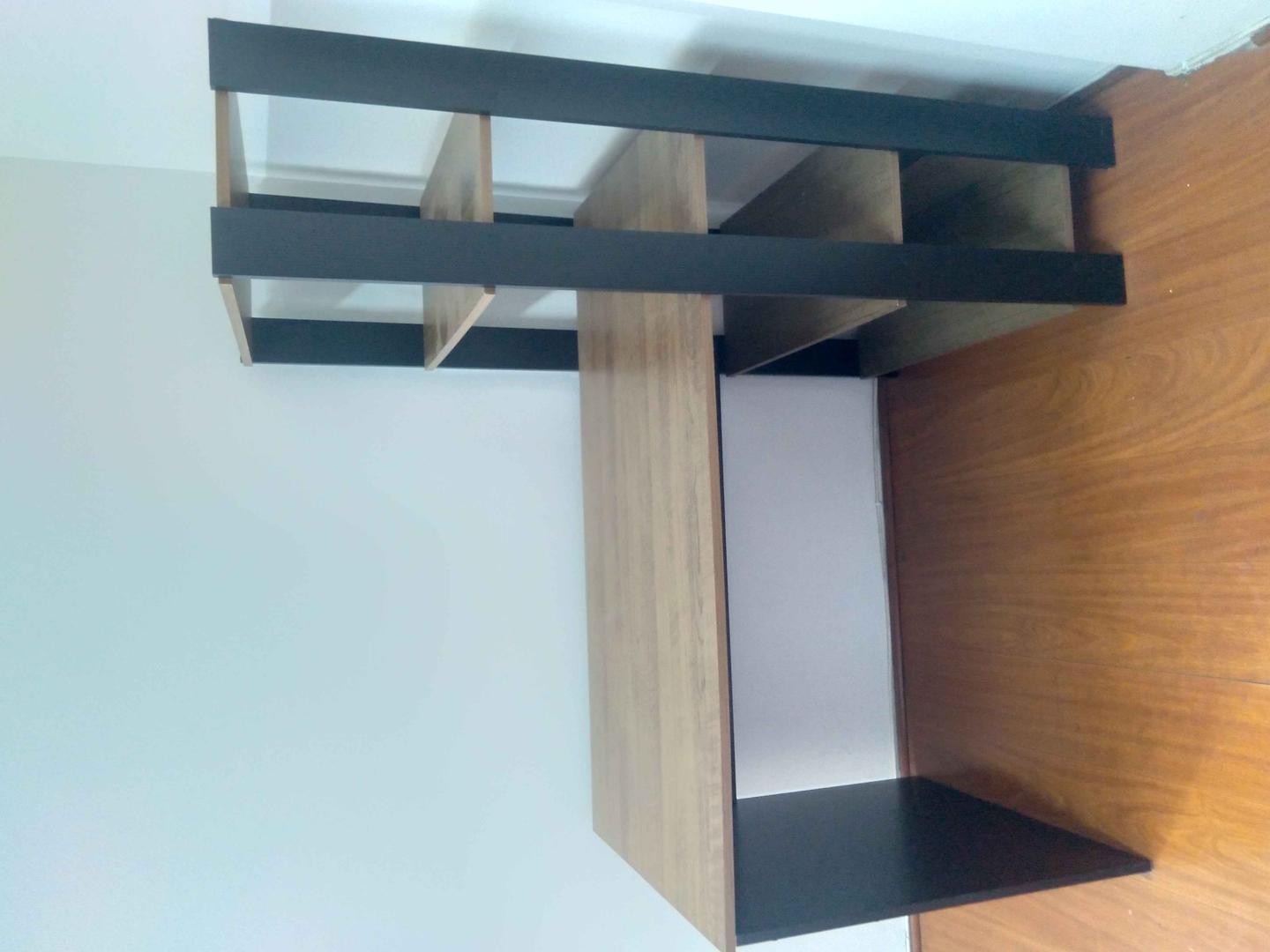 Escrivaninha c/ estante 4 prateleiras  em MDF / Aço Marrom 135 cm x 120 cm x 63 cm