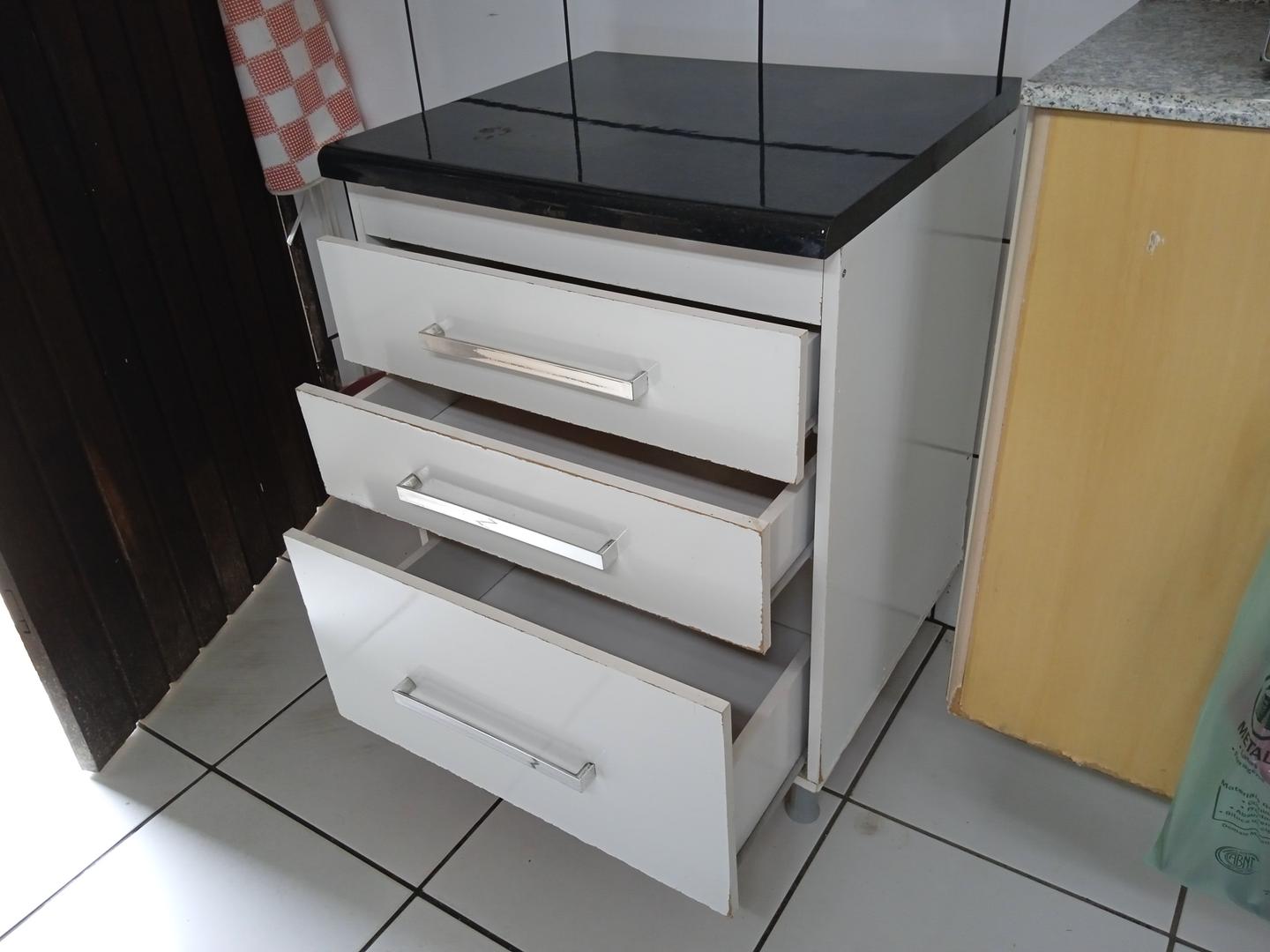 Gaveteiro c/ 3 gavetas em MDF Branco 85 cm x 60 cm x 54 cm