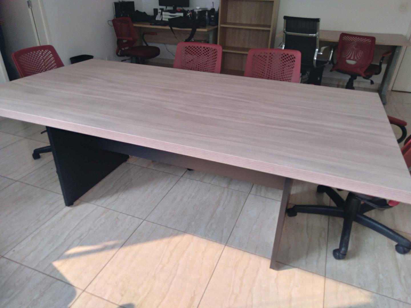 Mesa de reunião  em MDF Bege 75 cm x 211 cm x 110 cm