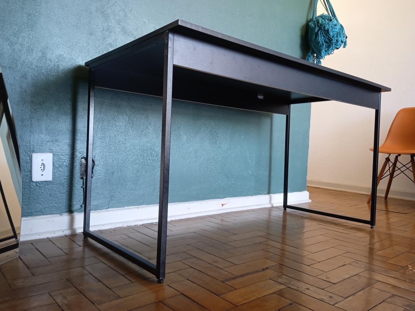 Mesa de jantar em MDF Preto 74 cm x 135 cm x 70 cm