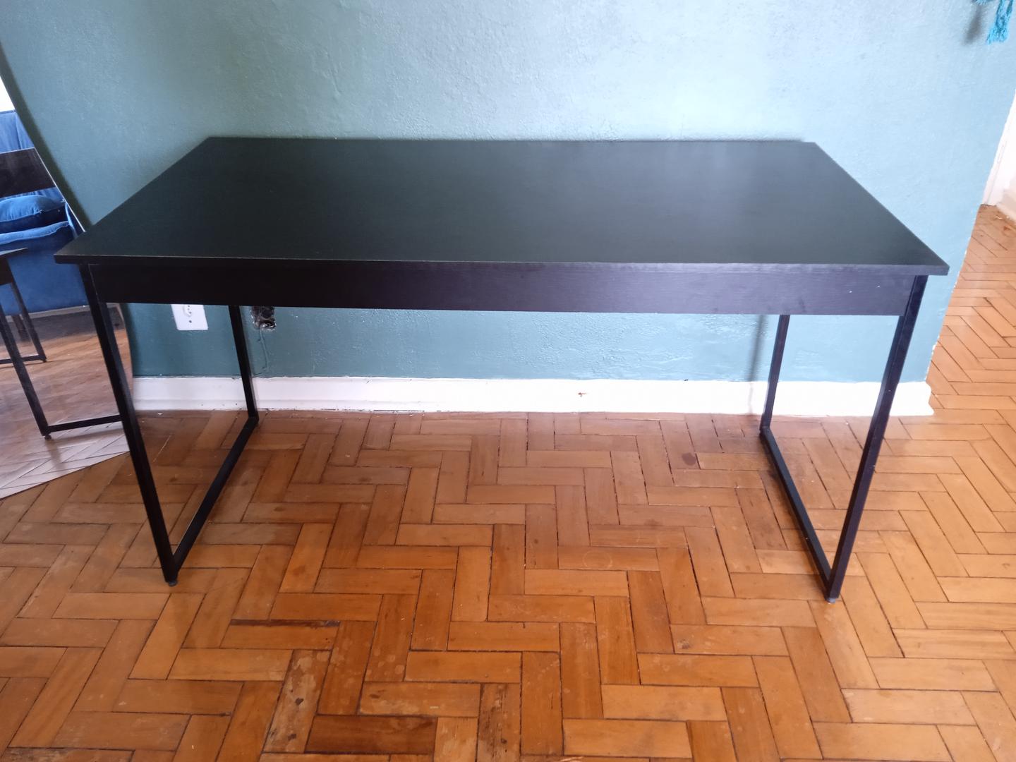 Mesa de jantar em MDF Preto 74 cm x 135 cm x 70 cm