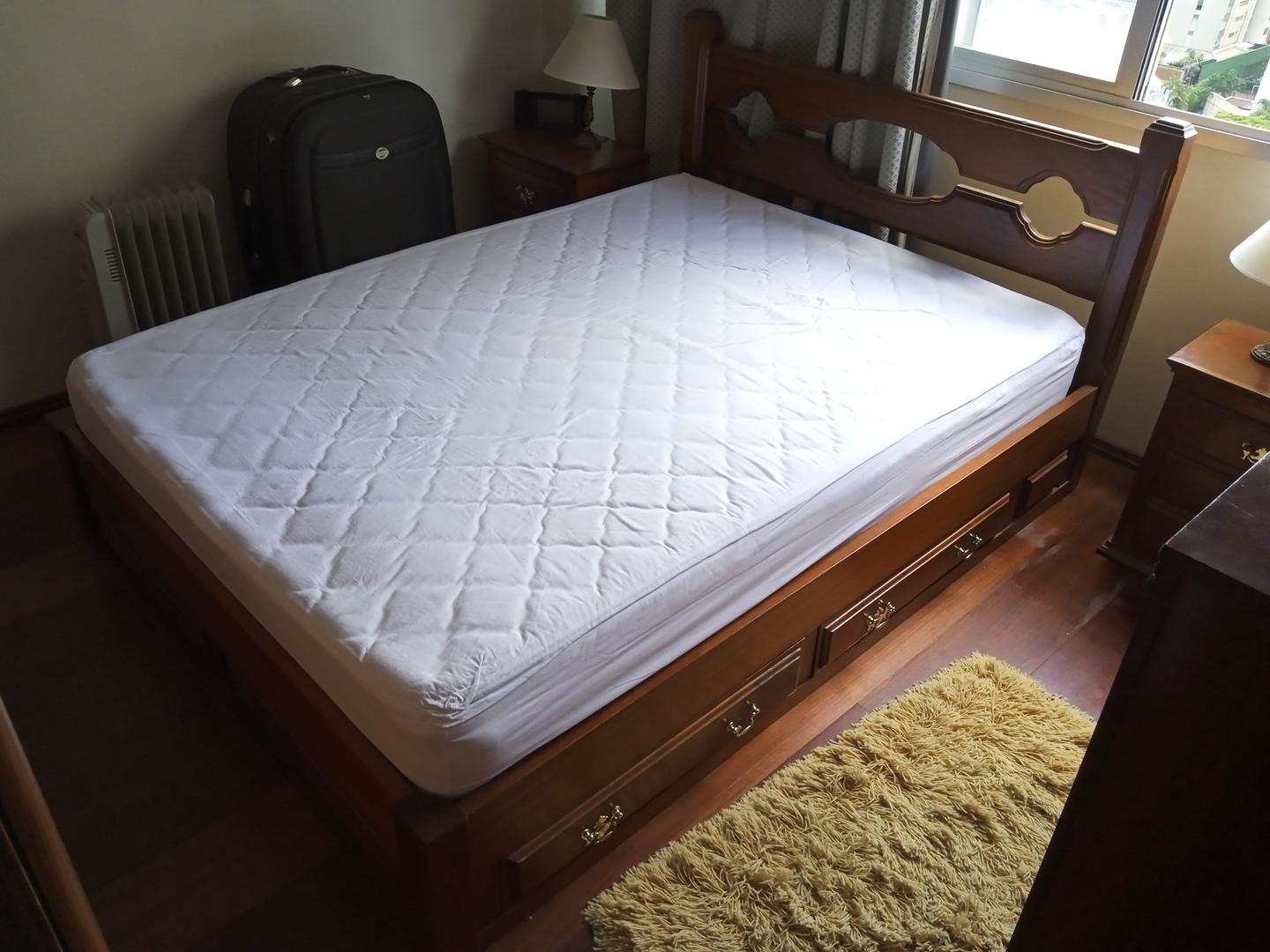 Cama de casal c/ 4 gavetas em Madeira Marrom 95 cm x 146 cm x 200 cm