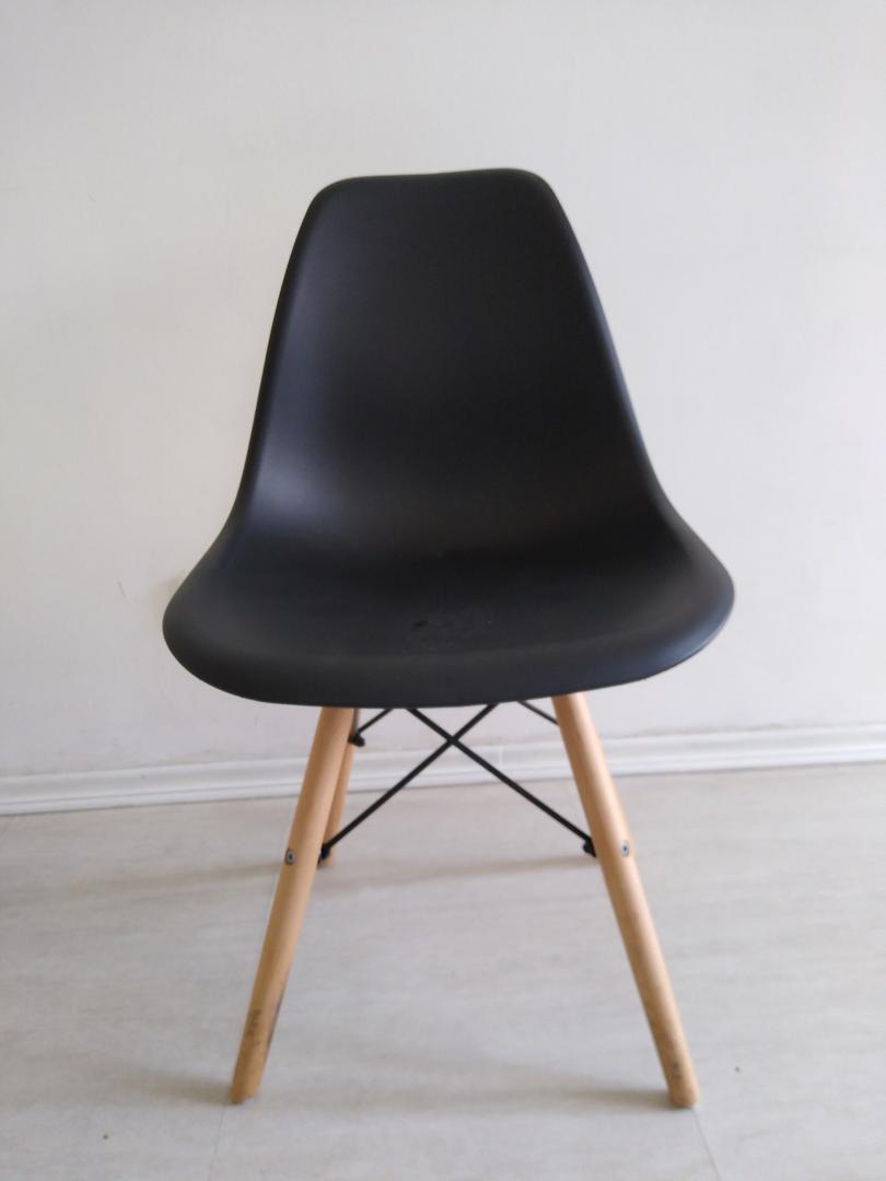 Cadeira fixa em Plástico / Madeira Preto 80 cm x 45 cm x 40 cm
