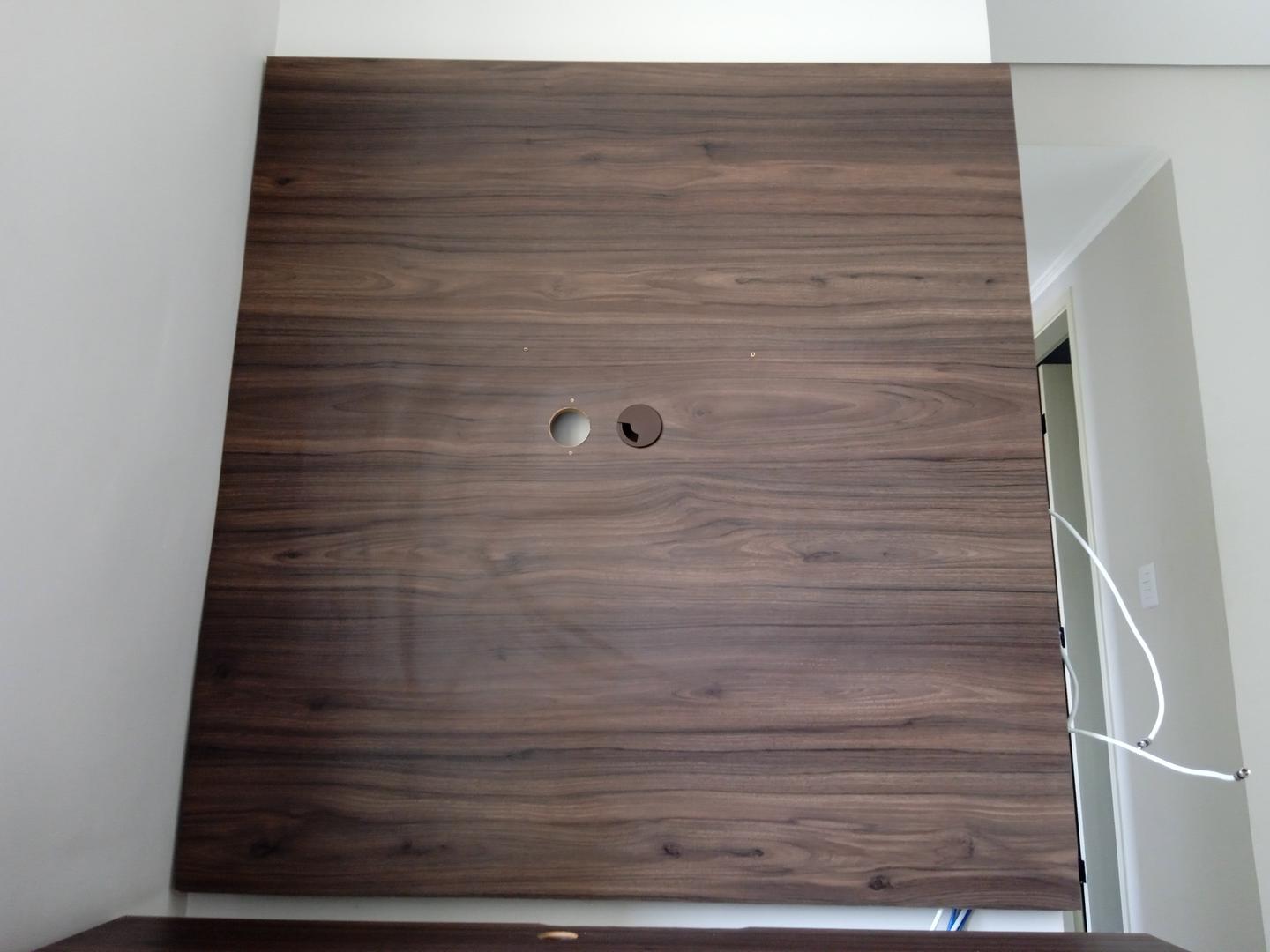 Painel p/ televisão em MDF Marrom 125 cm x 123 cm x 3 cm