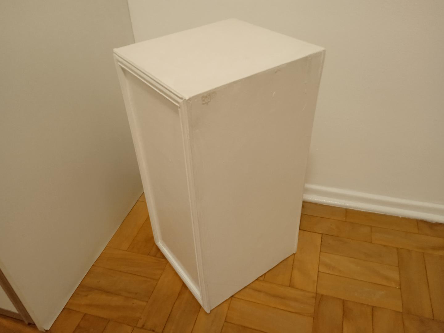 Mesa de cabeceira c/ 1 gaveta e 1 porta em Madeira / Vidro Branco 46 cm x 33 cm x 38 cm