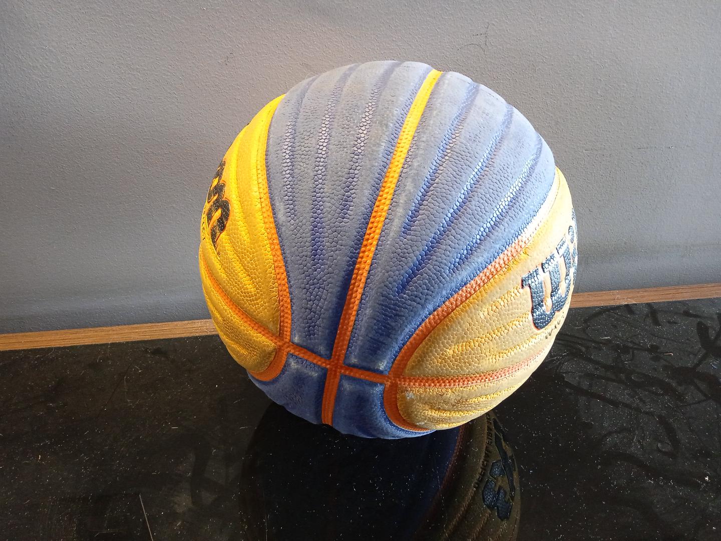 Bola de basquete Wilson em Borracha Amarelo 23 cm x 23 cm x 23 cm