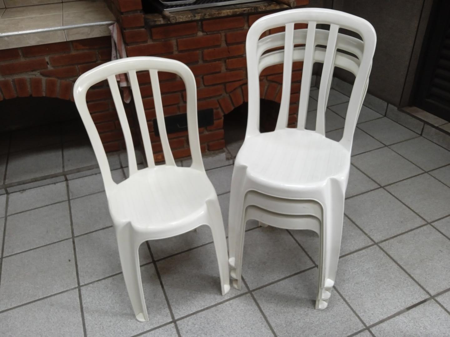 Cadeira fixa s/ braços em Plástico Branco 78 cm x 55 cm x 48 cm