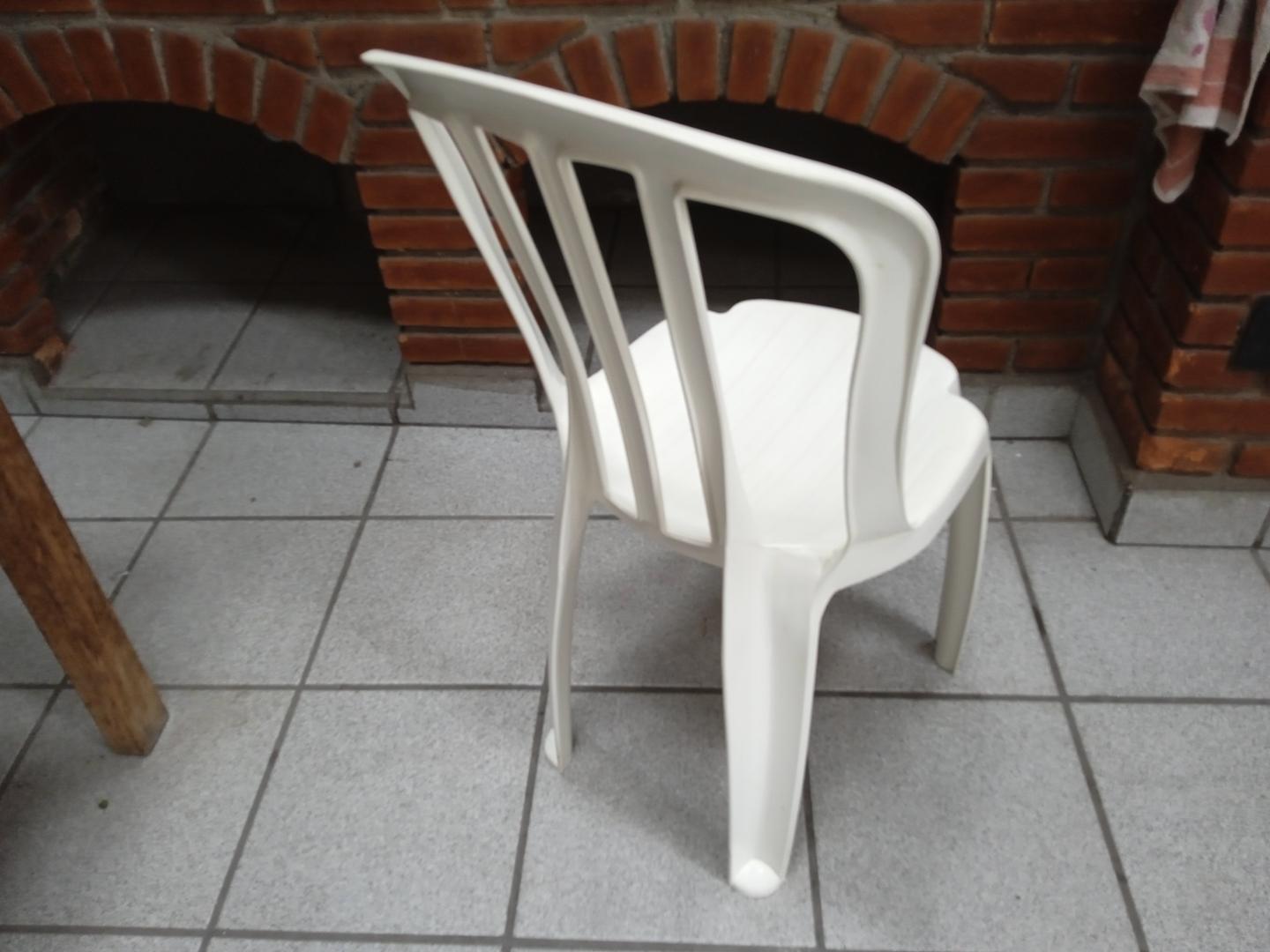 Cadeira fixa s/ braços em Plástico Branco 78 cm x 55 cm x 48 cm