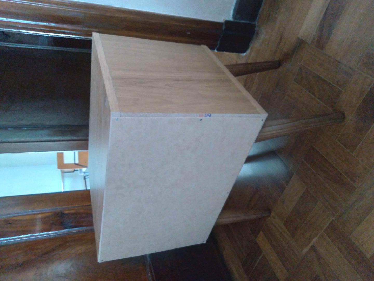 Mesa de cabeceira c/ 1 gaveta em MDF Marrom 56 cm x 47 cm x 35 cm