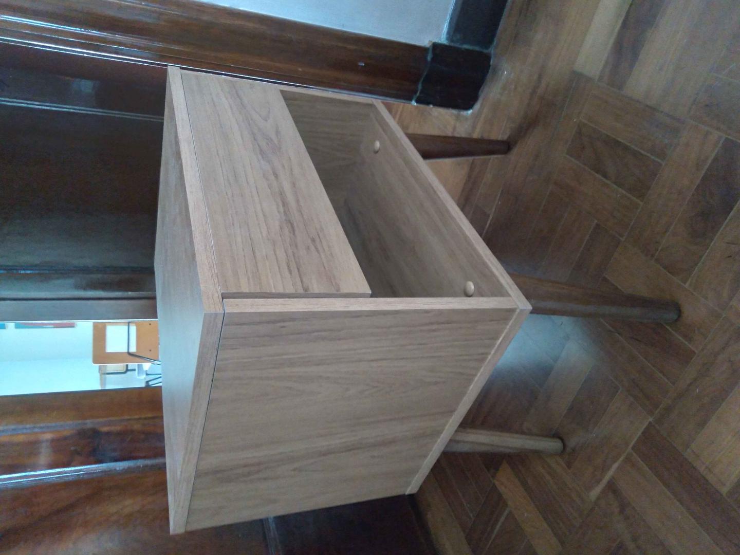 Mesa de cabeceira c/ 1 gaveta em MDF Marrom 56 cm x 47 cm x 35 cm