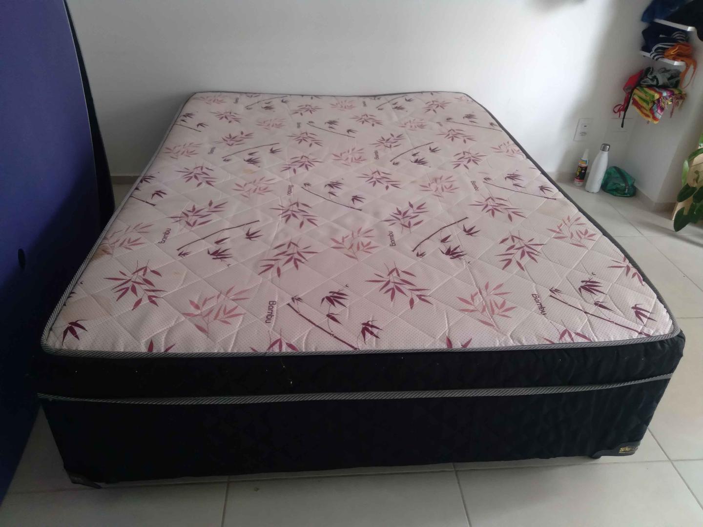 Cama casal padrão conjugada em Espuma / MDF Preto 50 cm x 188 cm x 130 cm