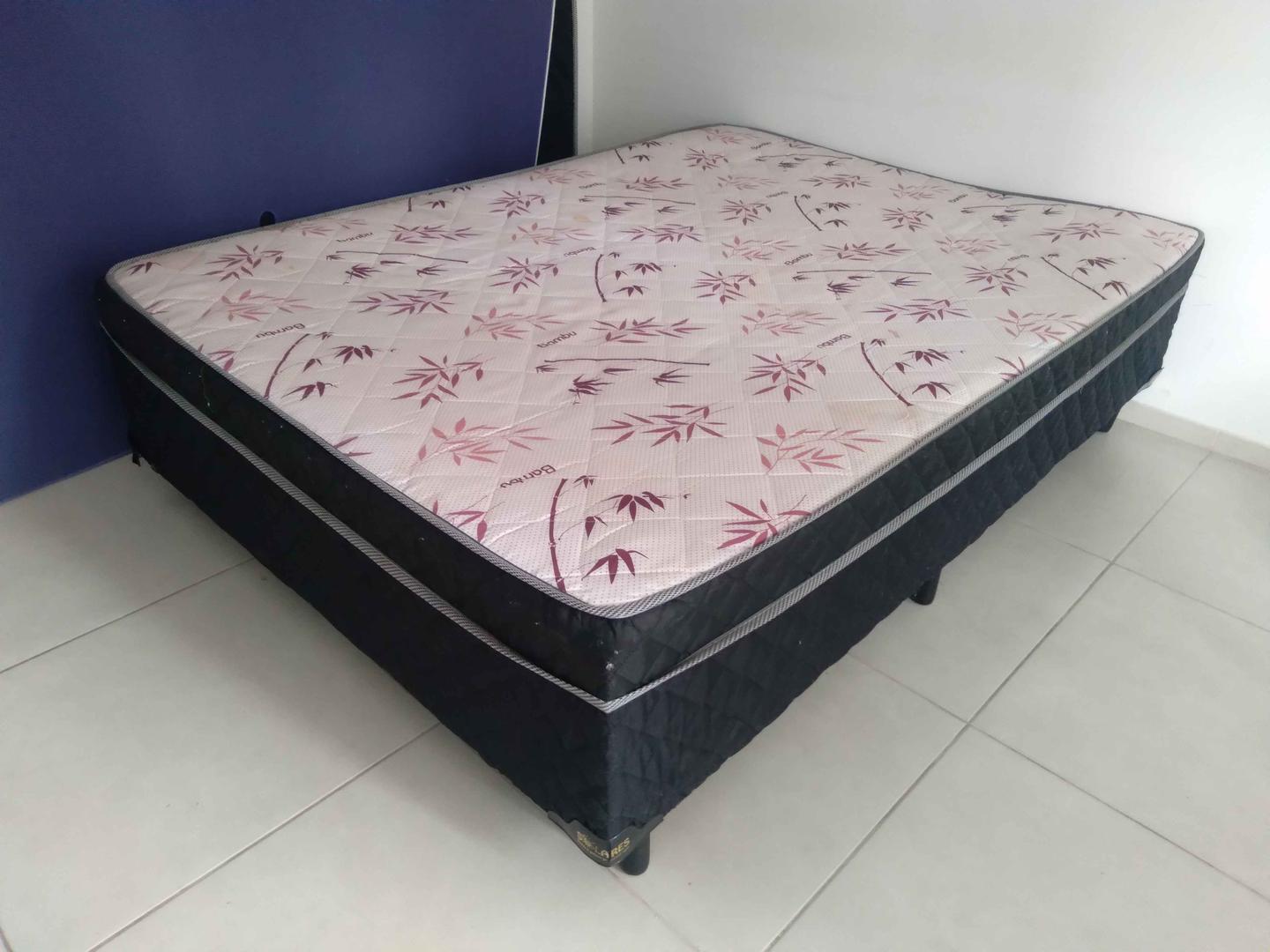 Cama casal padrão conjugada em Espuma / MDF Preto 50 cm x 188 cm x 130 cm