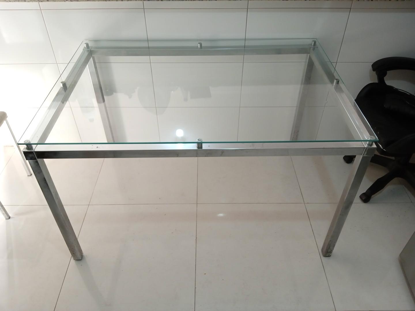 Mesa de jantar em Aço / Vidro Cinza 77 cm x 130 cm x 91 cm