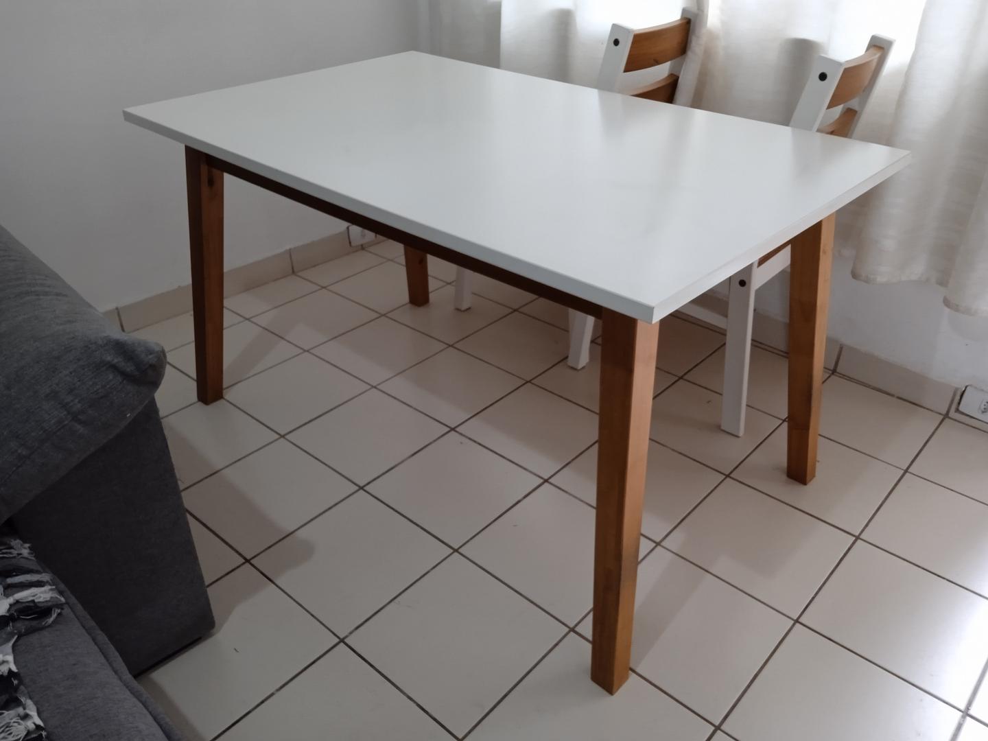 Mesa de jantar s/ cadeiras em MDF / Madeira Marrom 76 cm x 85 cm x 137 cm