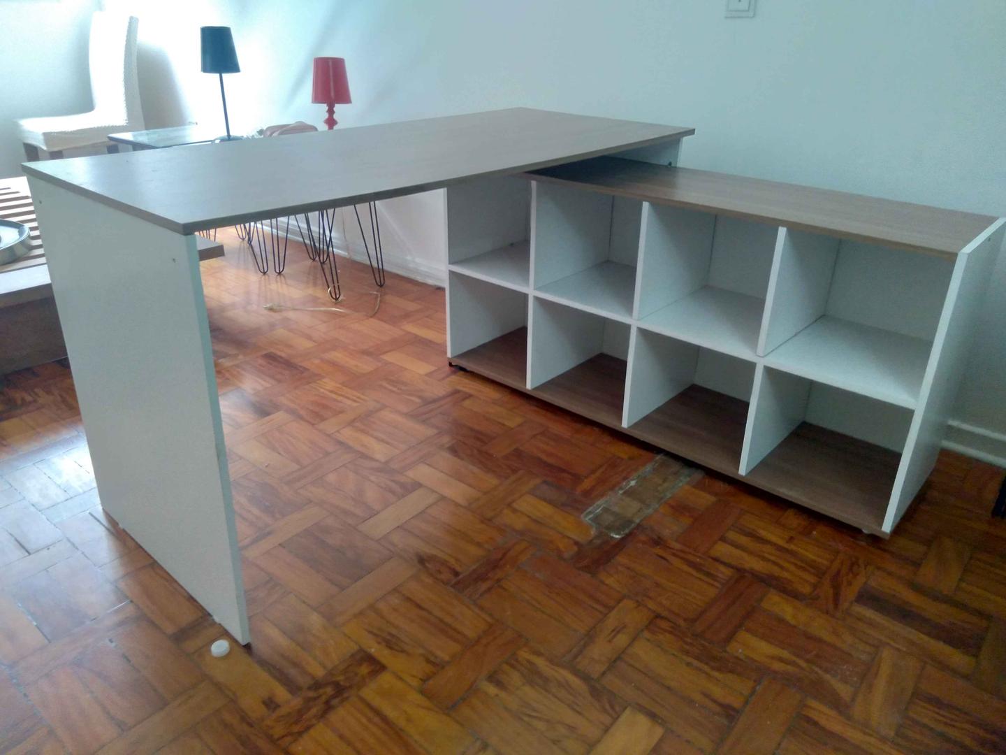 Mesa de Escritório em L c/ 8 nichos  em MDF Branco 75 cm x 140 cm x 135 cm