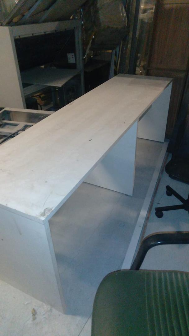 Mesa de escritório  em Madeira Branco 84 cm x 220 cm x 60 cm