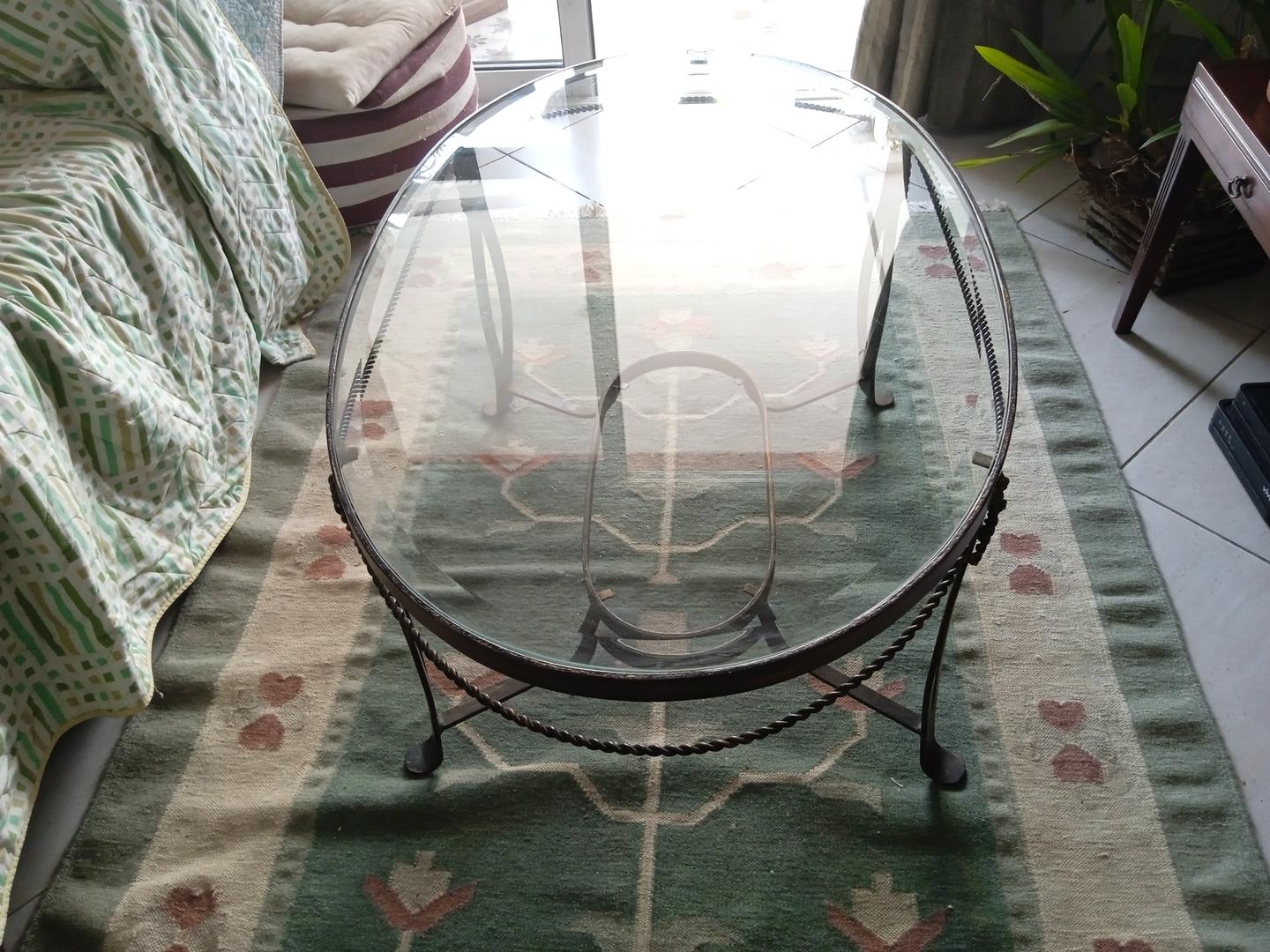 Mesa de Centro oval em Aço / Vidro Marrom 46 cm x 100 cm x 63 cm