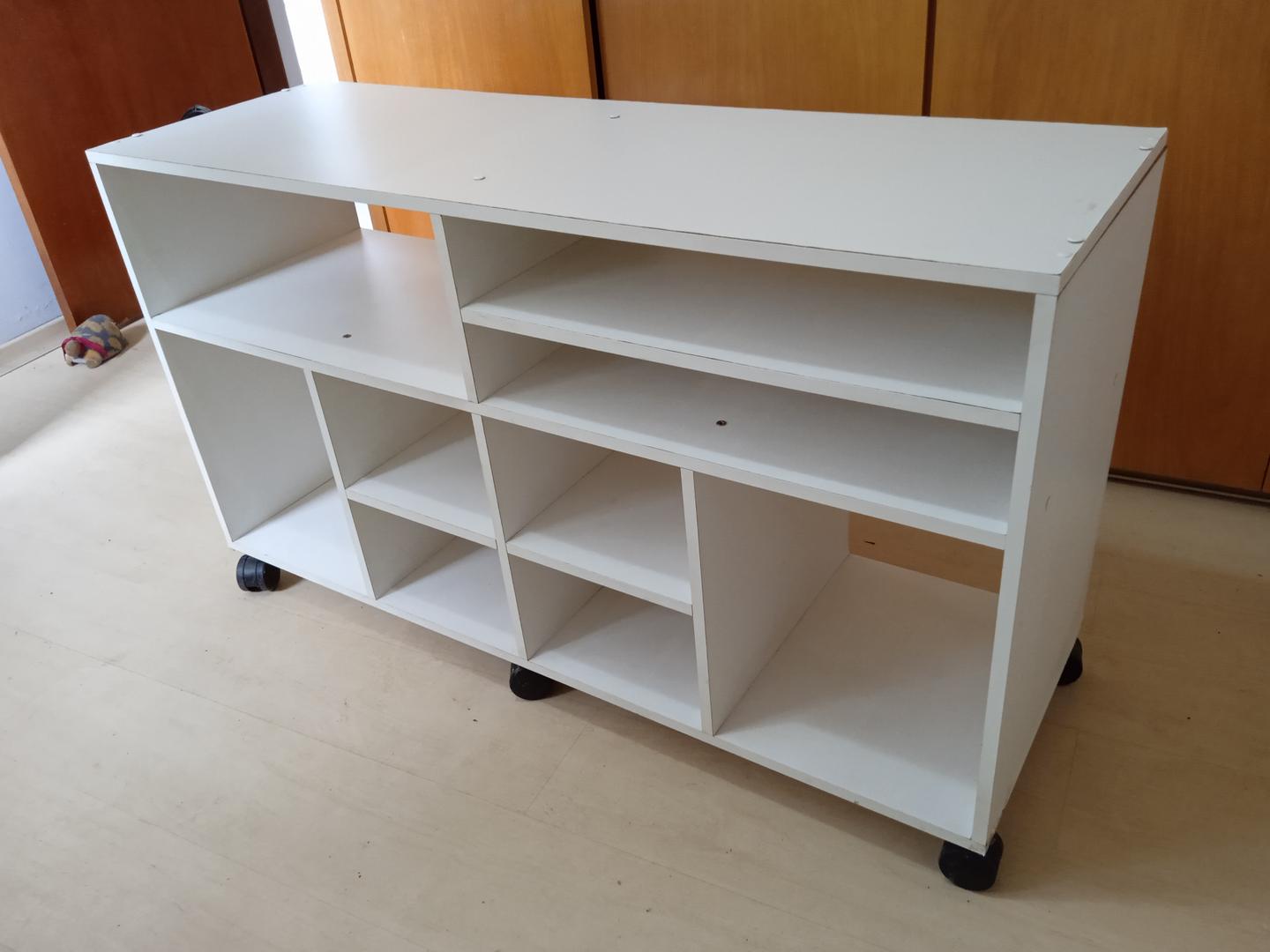 Rack Baixo c/ 9 nichos e rodas em MDF Branco 70 cm x 120 cm x 40 cm