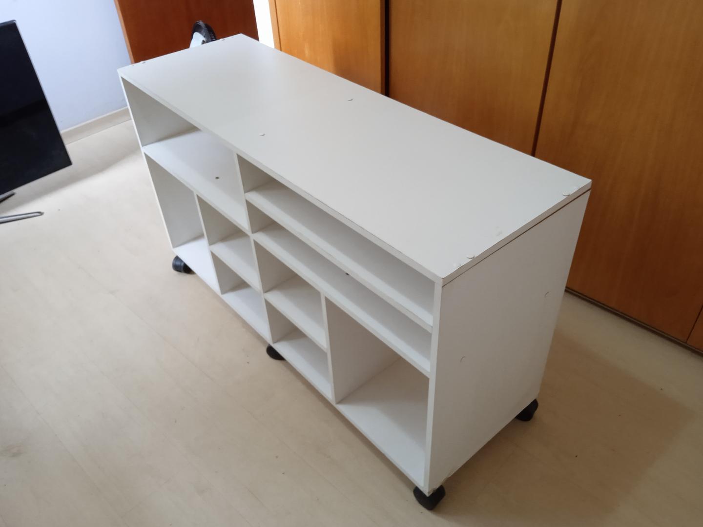 Rack Baixo c/ 9 nichos e rodas em MDF Branco 70 cm x 120 cm x 40 cm