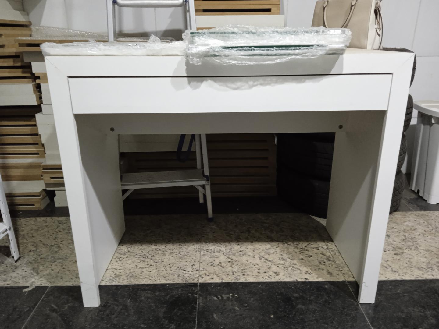 Mesa de escritório c/ 1 gaveta em MDF Branco 73 cm x 90 cm x 47 cm