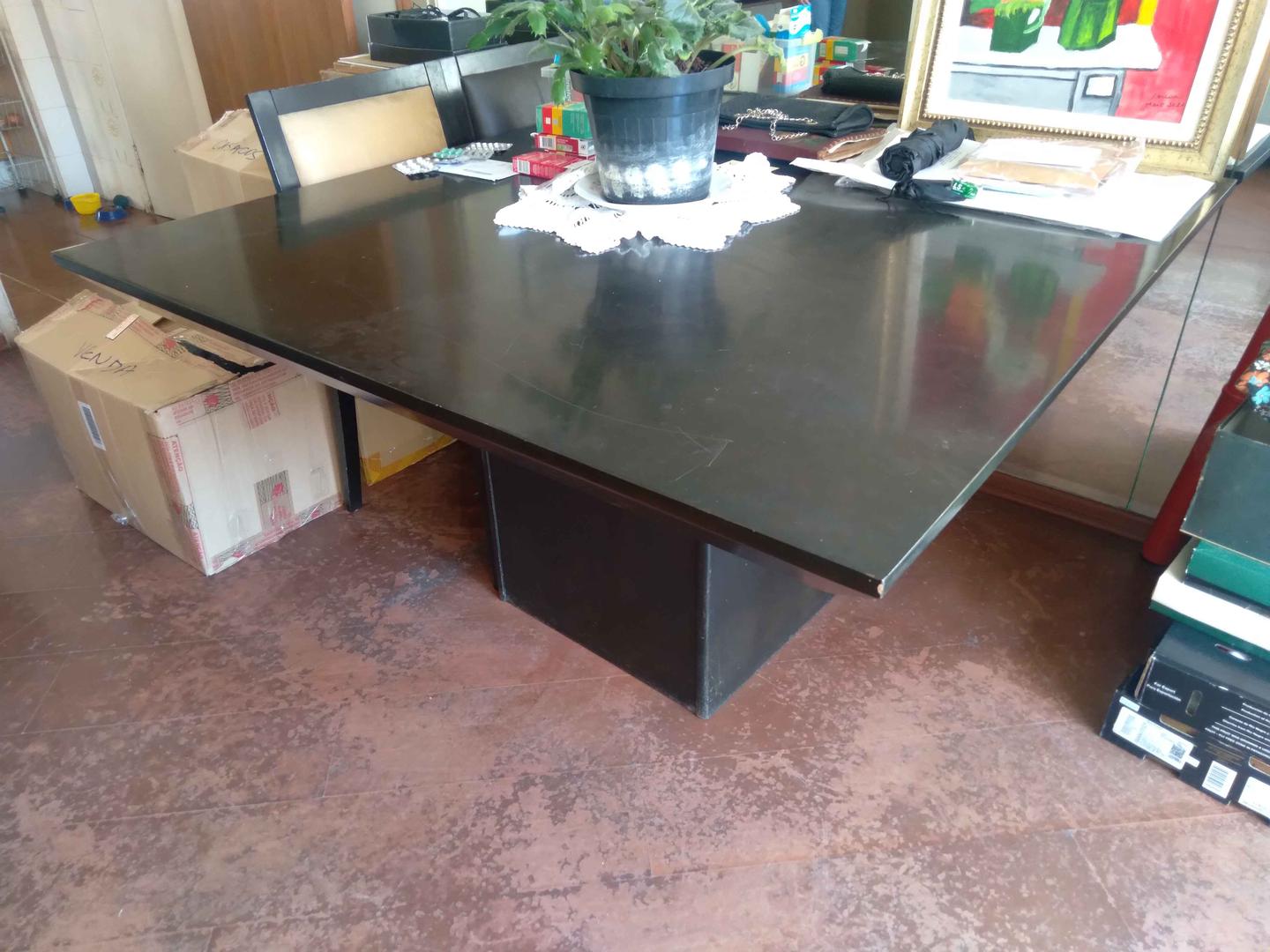 Mesa de Jantar em MDP Marrom 73 cm x 130 cm x 130 cm