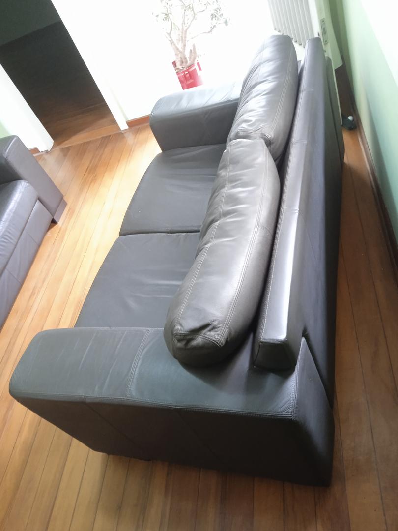 Sofa c/ 2 lugares em Couro Ecológico / Tecido Preto 80 cm x 170 cm x 95 cm