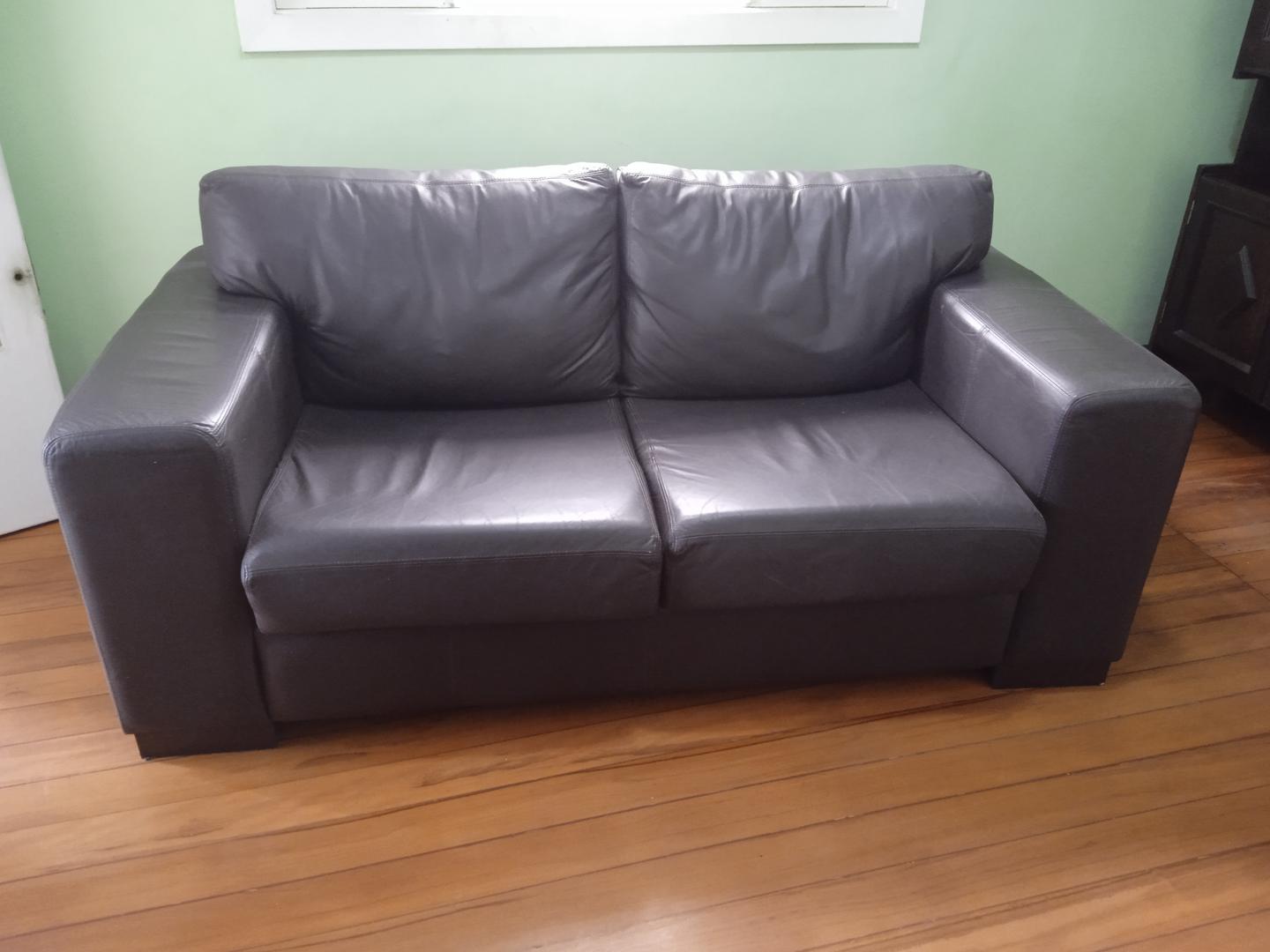 Sofa c/ 2 lugares em Couro Ecológico / Tecido Preto 80 cm x 170 cm x 95 cm