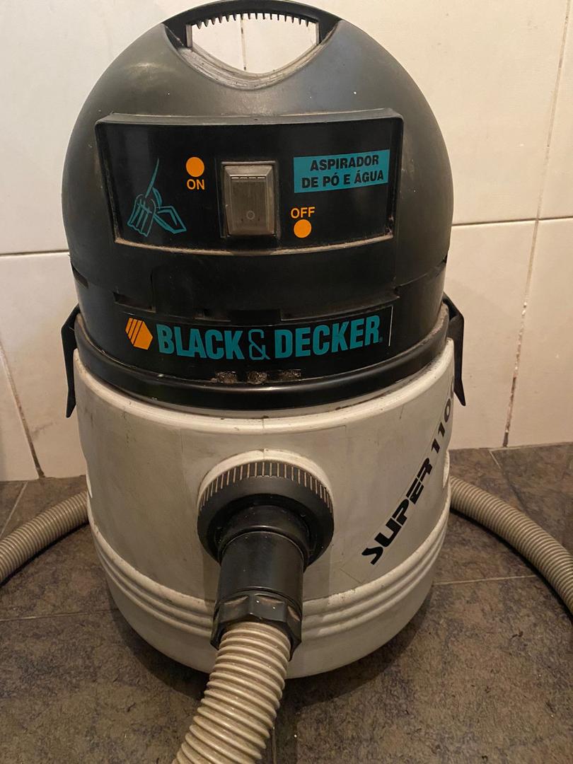 Aspirador de Pó e Água Black&Decker Super 1100 220V