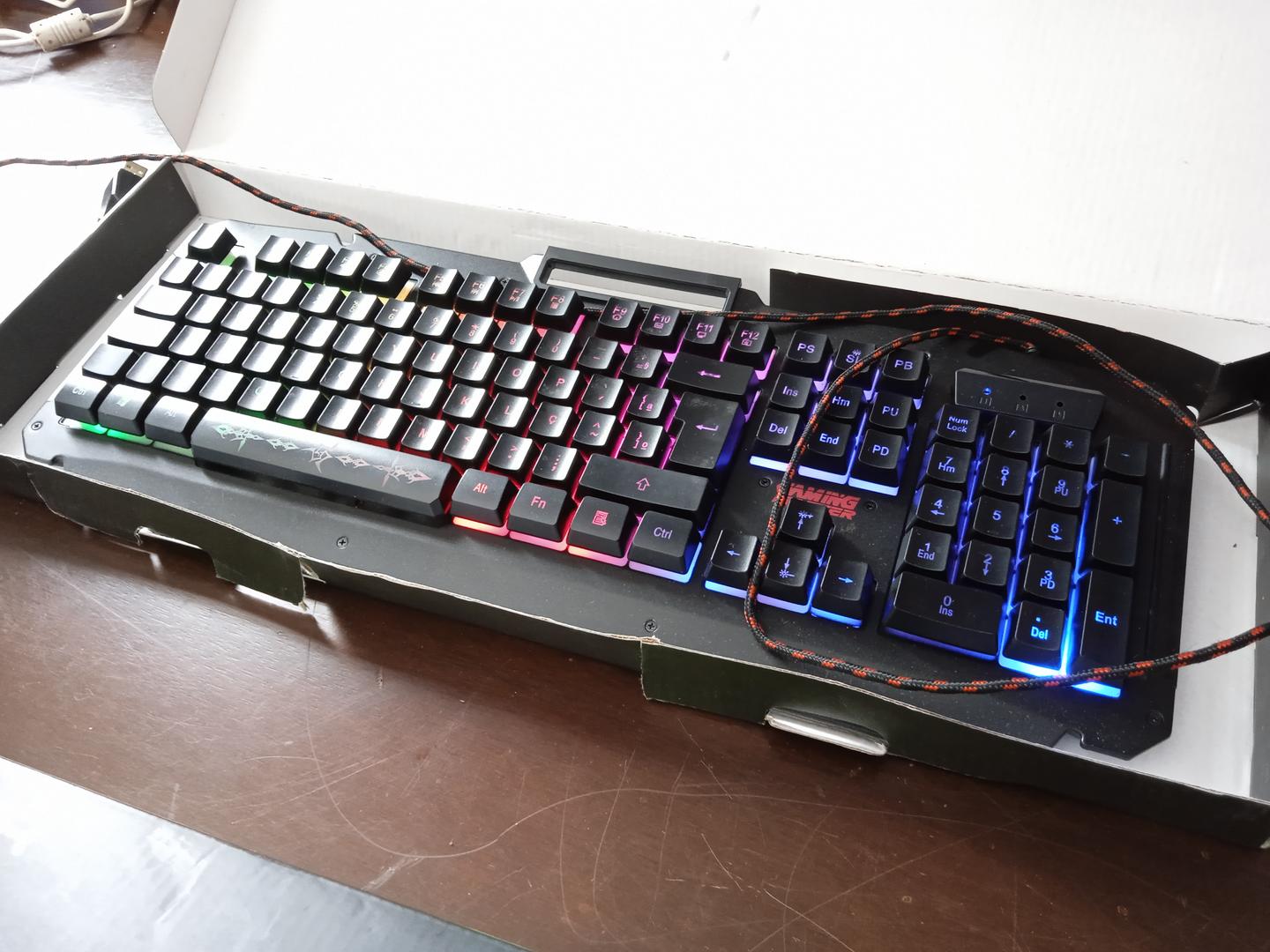 Teclado Gaming Master RGB