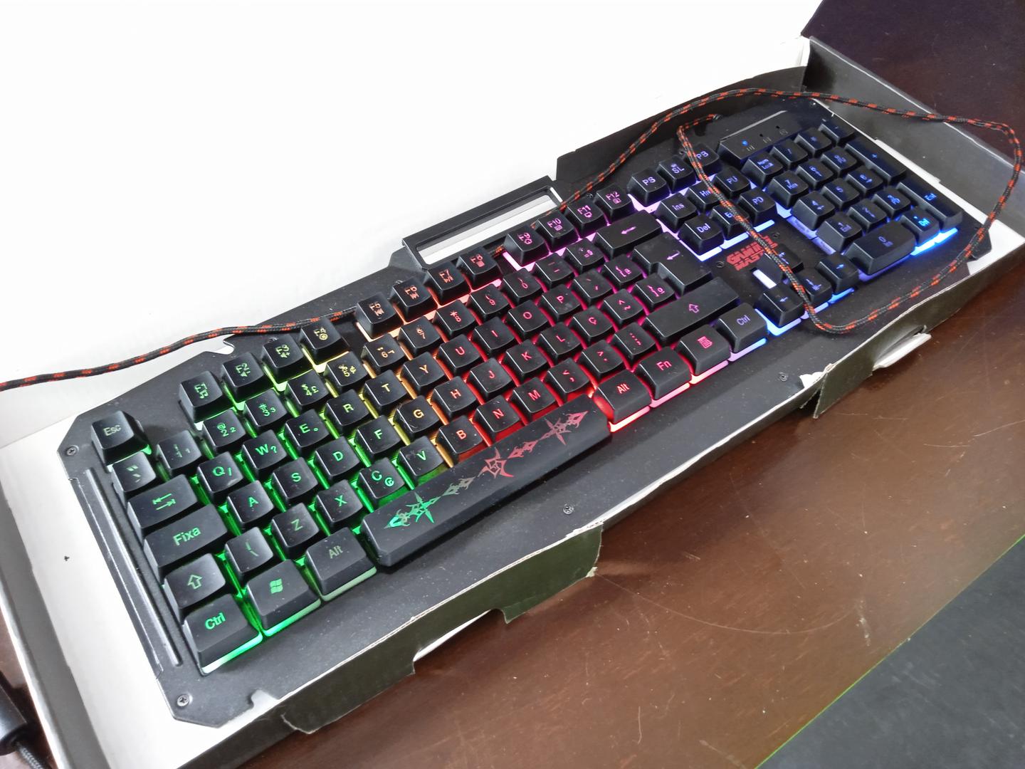 Teclado Gaming Master RGB