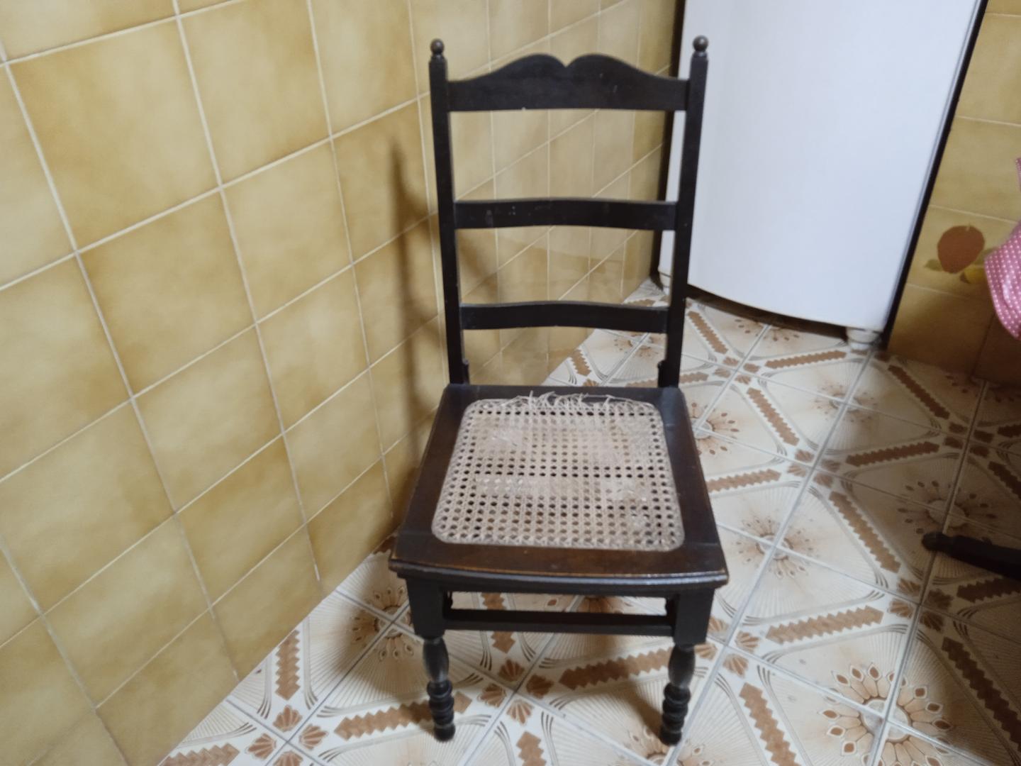 Cadeira de jantar estofada s/ braços em Madeira Marrom 94 cm x 37 cm x 45 cm