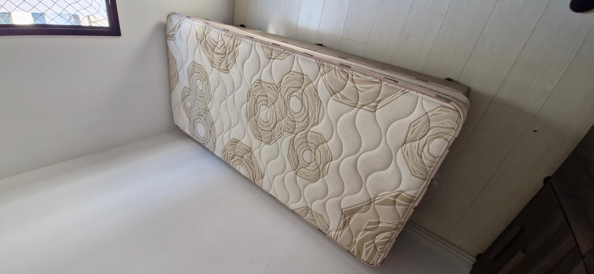 Cama Box Solteiro s /colchão em Tecido / Madeira Bege 66 cm x 100 cm x 205 cm